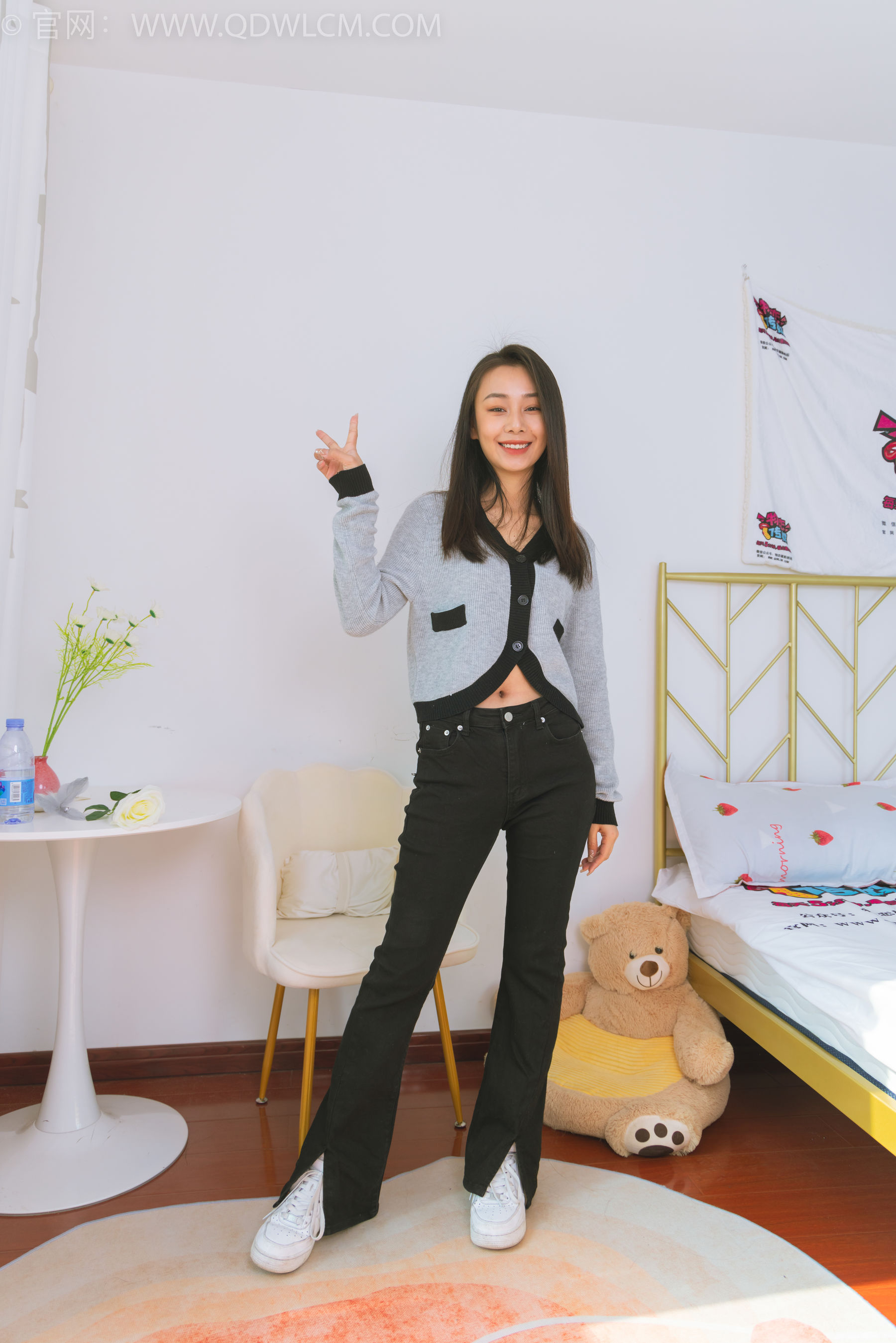 物恋传媒 No.1521 岚岚-黑色风情_第1张