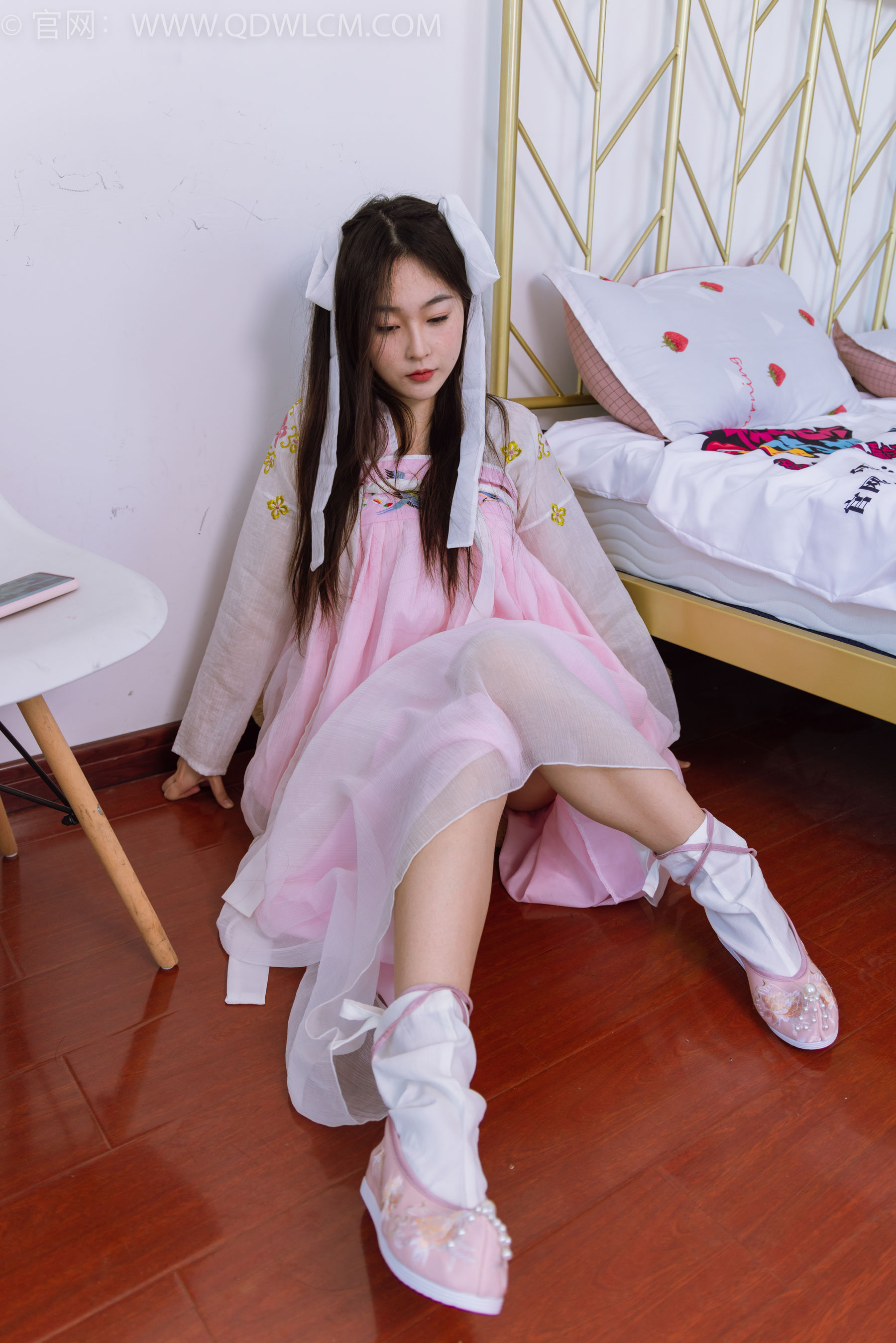 物恋传媒 No.1484 美兔-杏花微雨_第2张