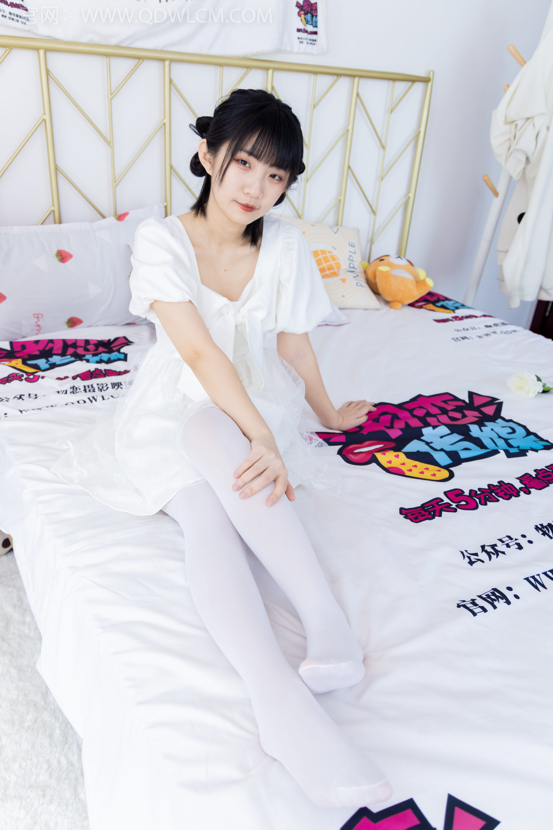 物恋传媒 No.1581 暗月-纯白茉莉_第1张