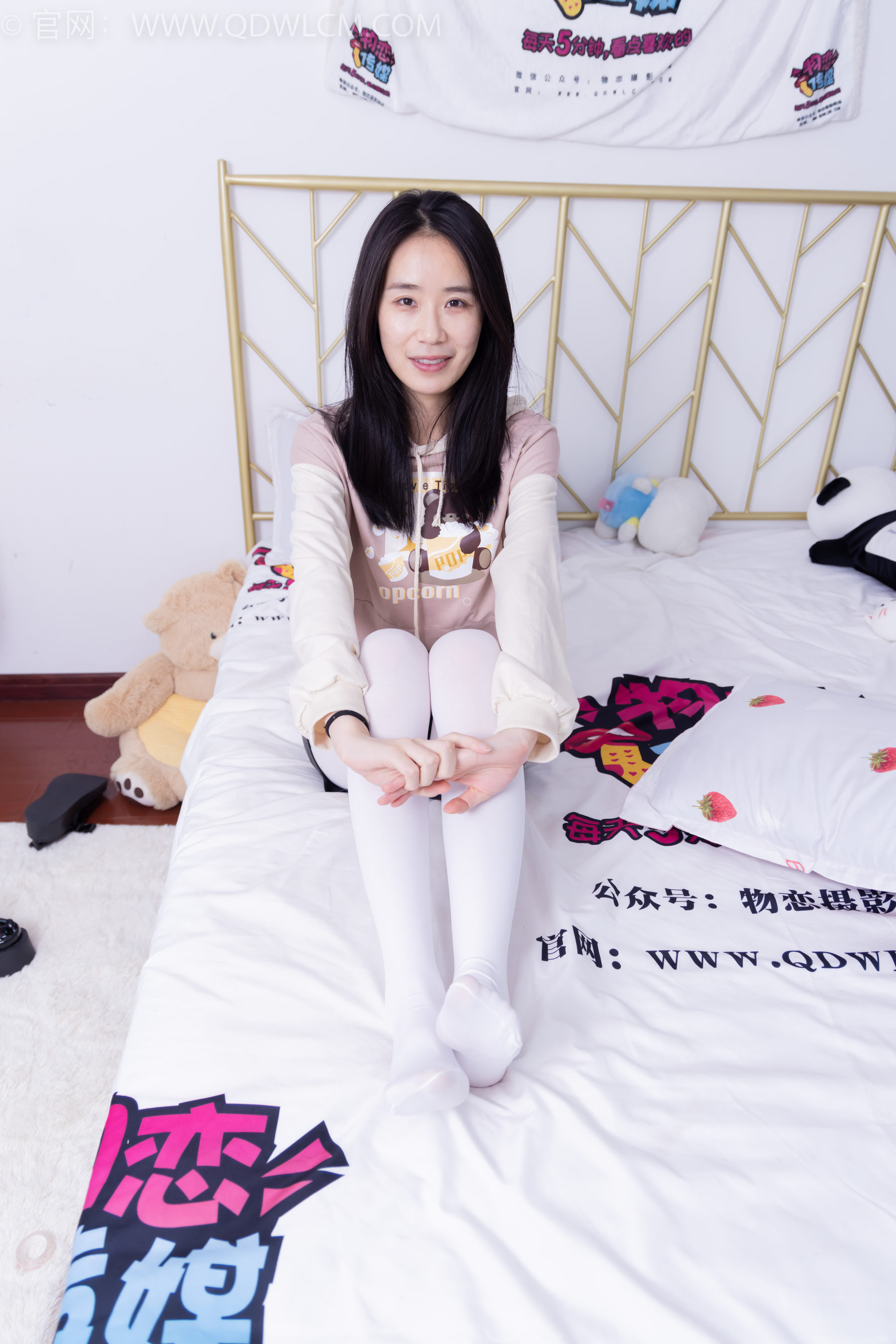 物恋传媒 No.1610 菜菜-深海牢笼_第1张