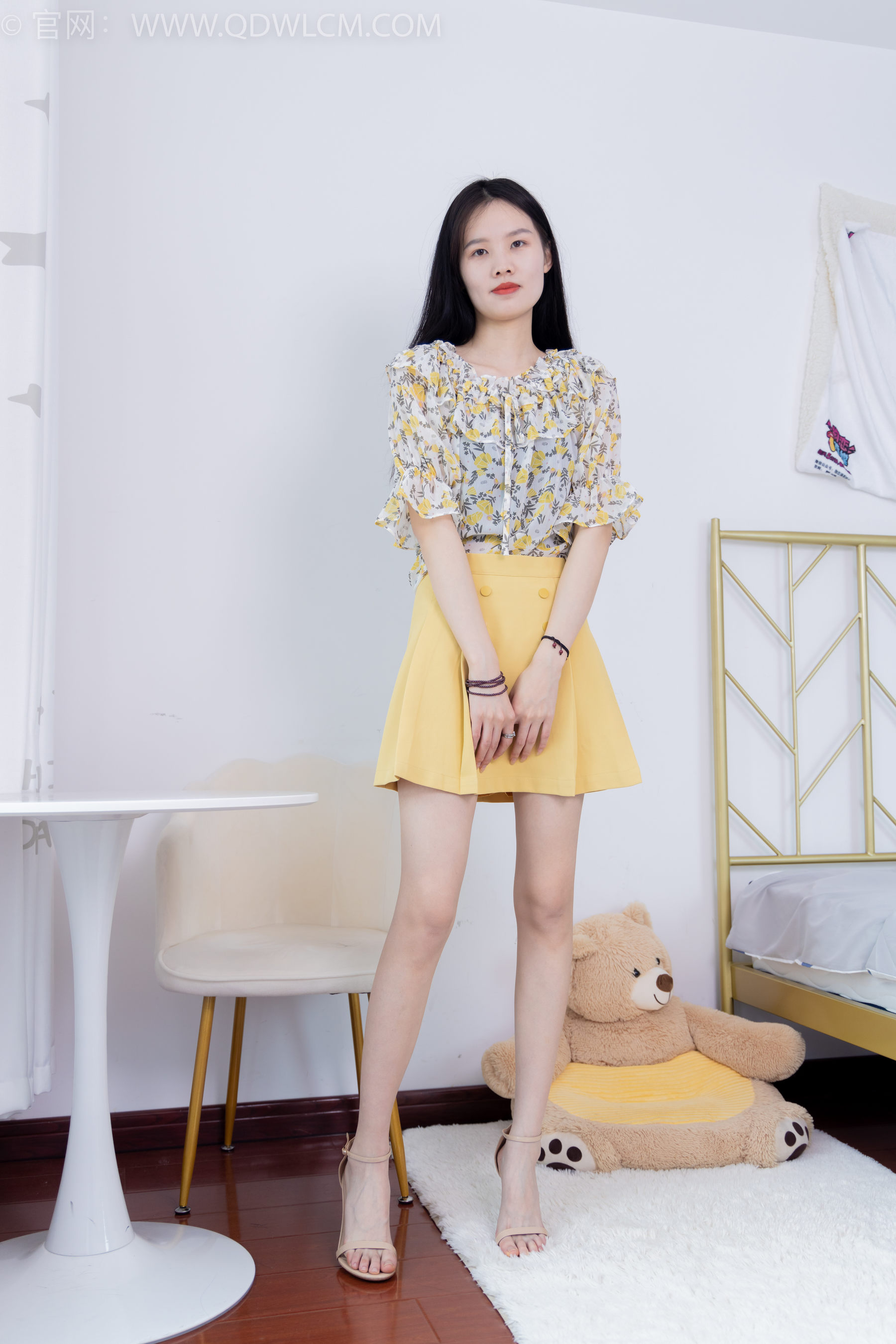 物恋传媒 No.1612 颜颜-春日雏菊_第3张