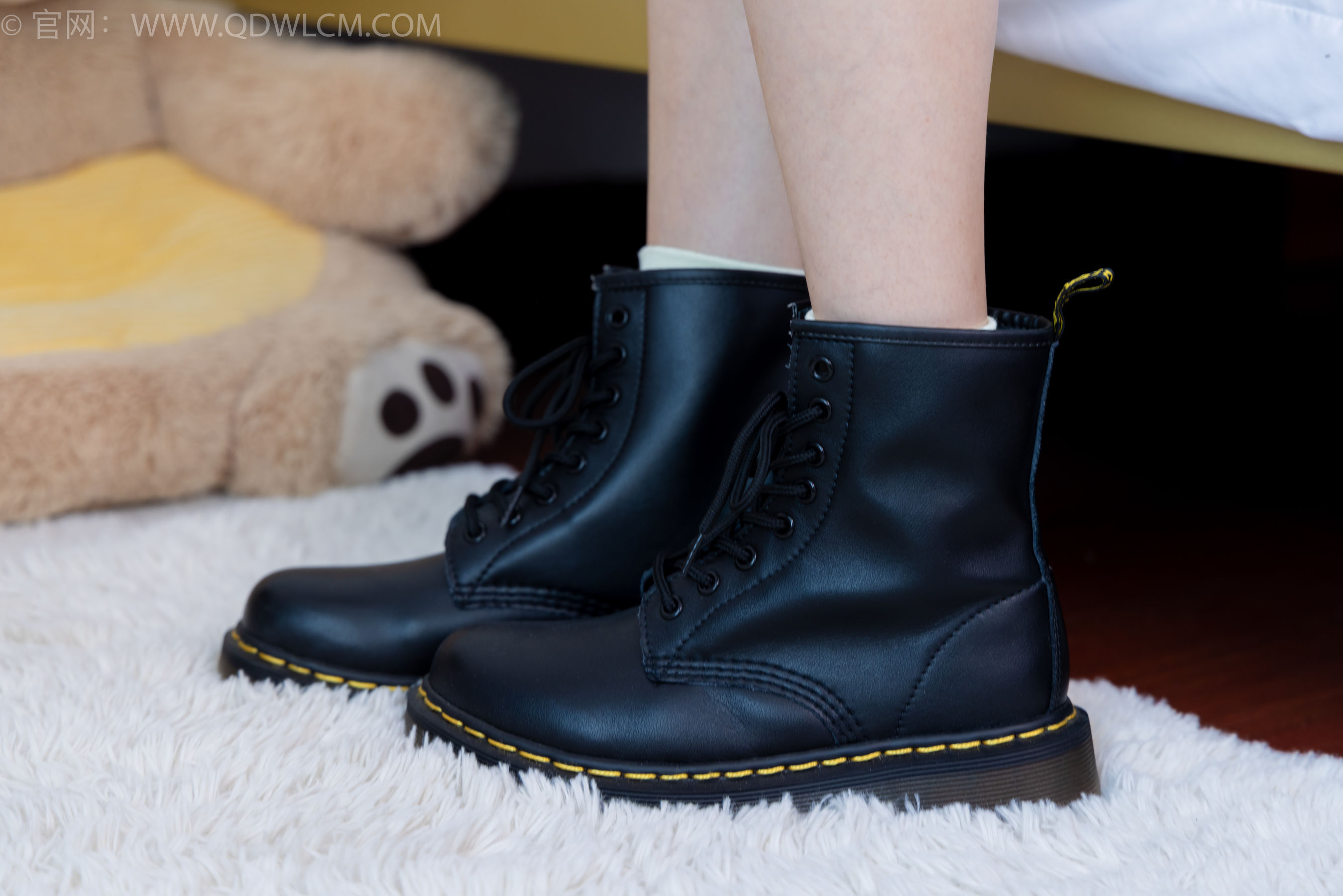 物恋传媒 No.1633 小奇 -叶片的纹脉_第1张