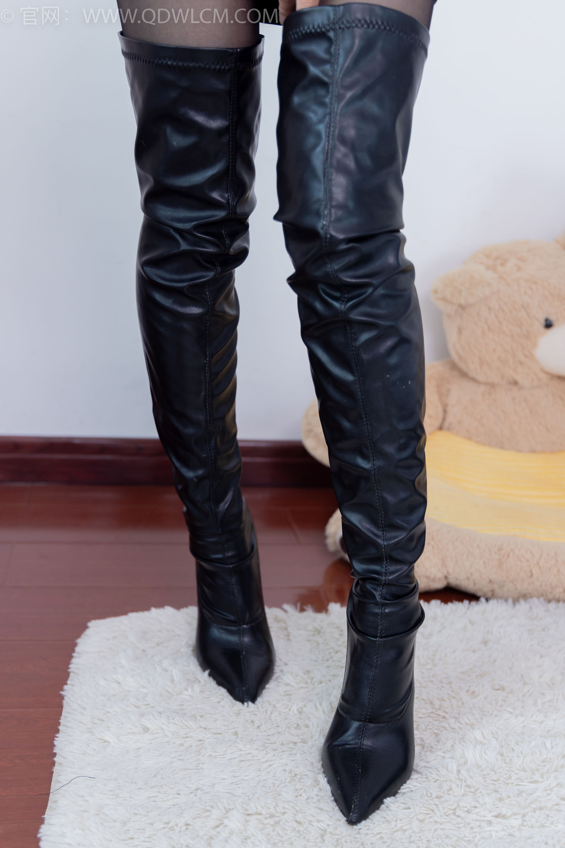 物恋传媒 No.1663 绒绒 -扁舟一叶_第1张