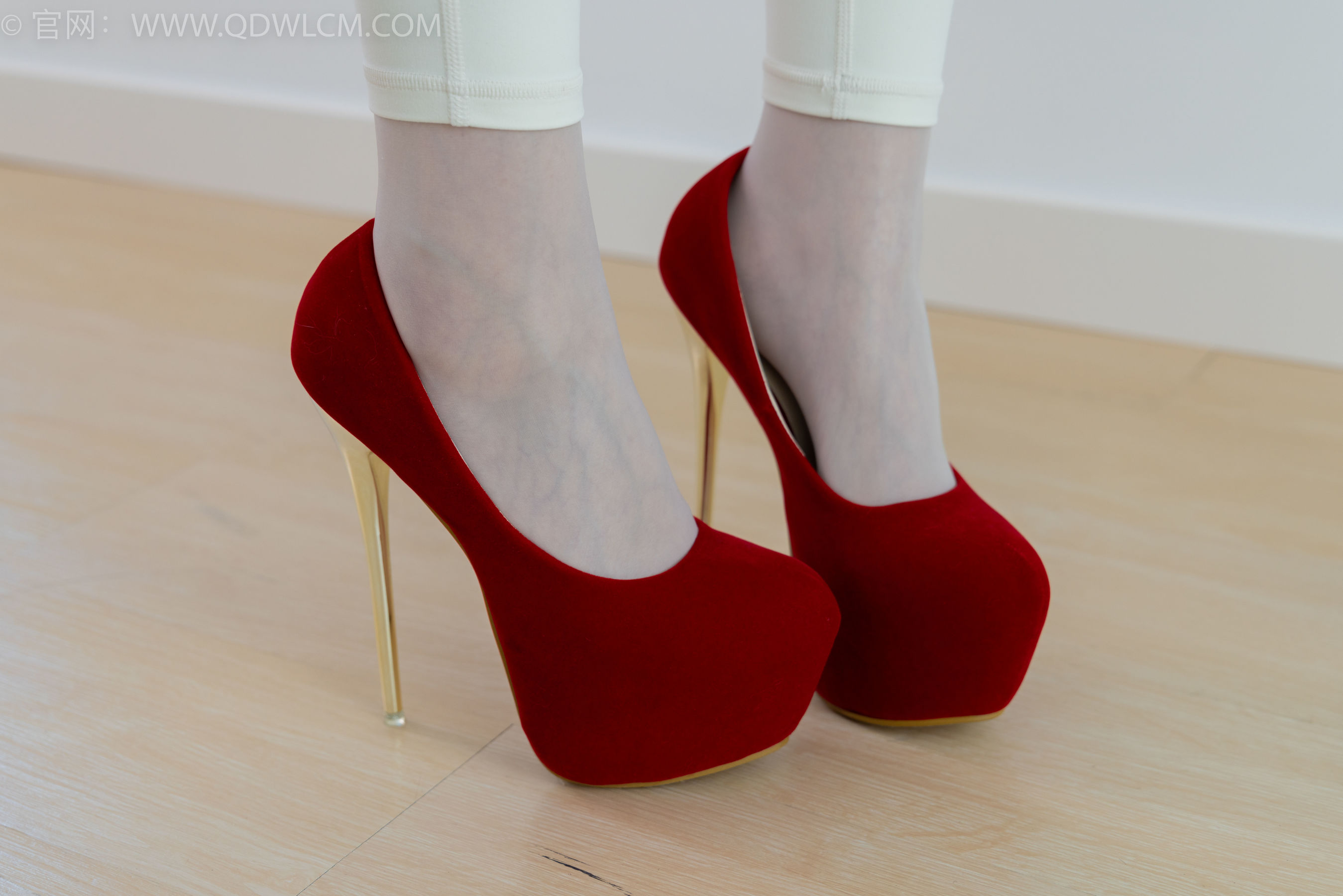 物恋传媒 No.1691 小敏 - 阳光和大海_第1张