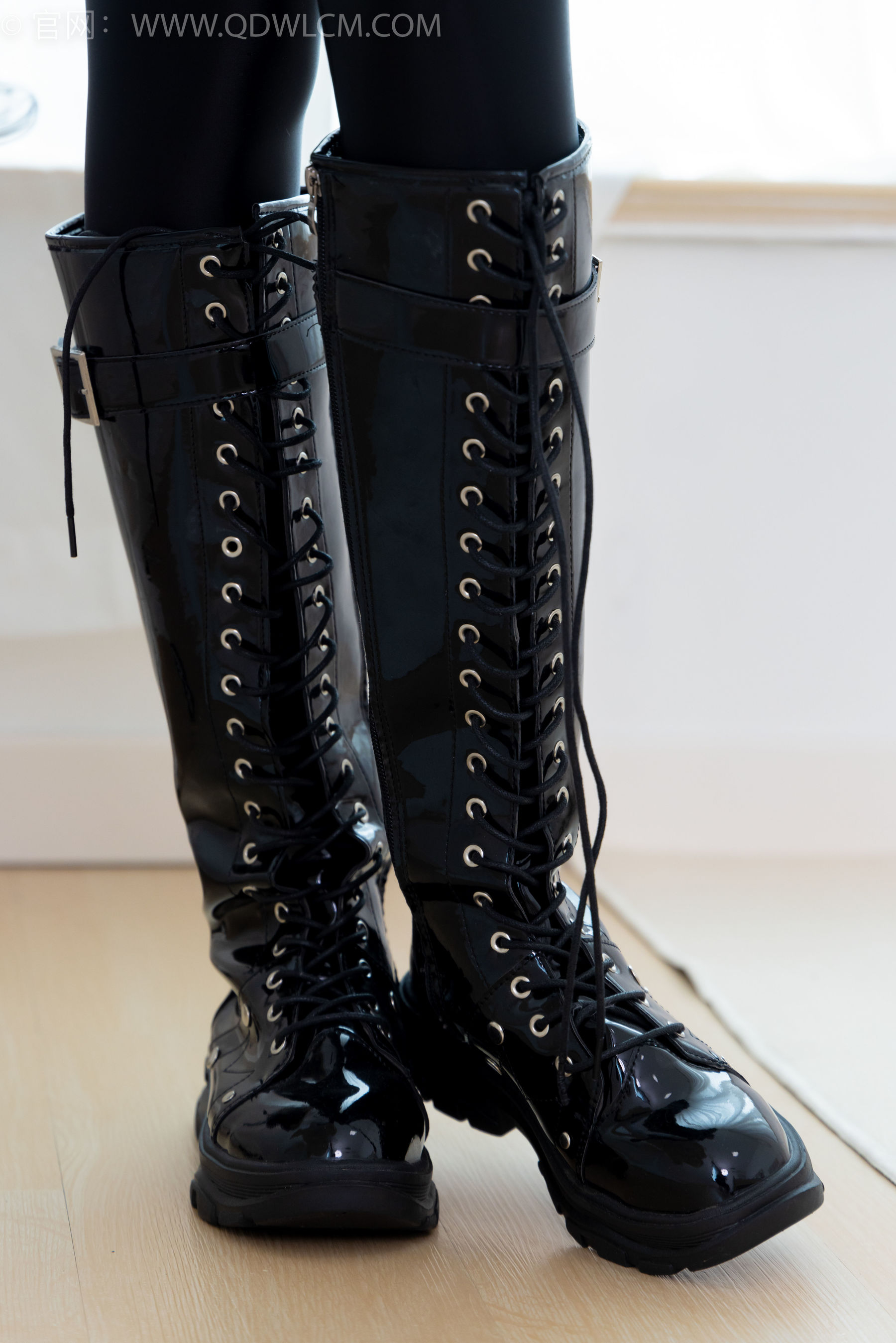 物恋传媒 No.1695 纤纤 - 凛冬散去_第1张