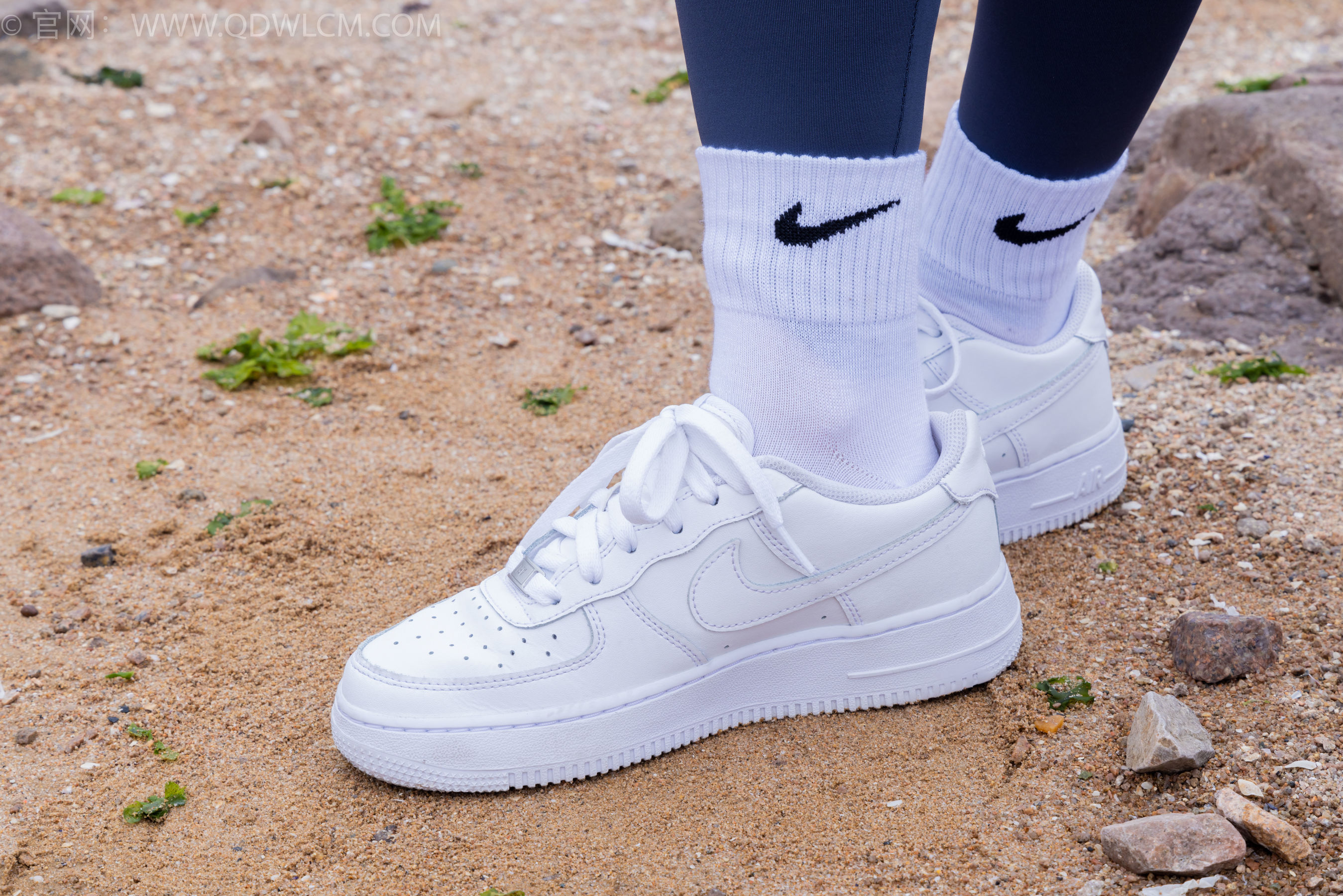 物恋传媒 No.1703 青柠 - 忙碌的夏天_第1张