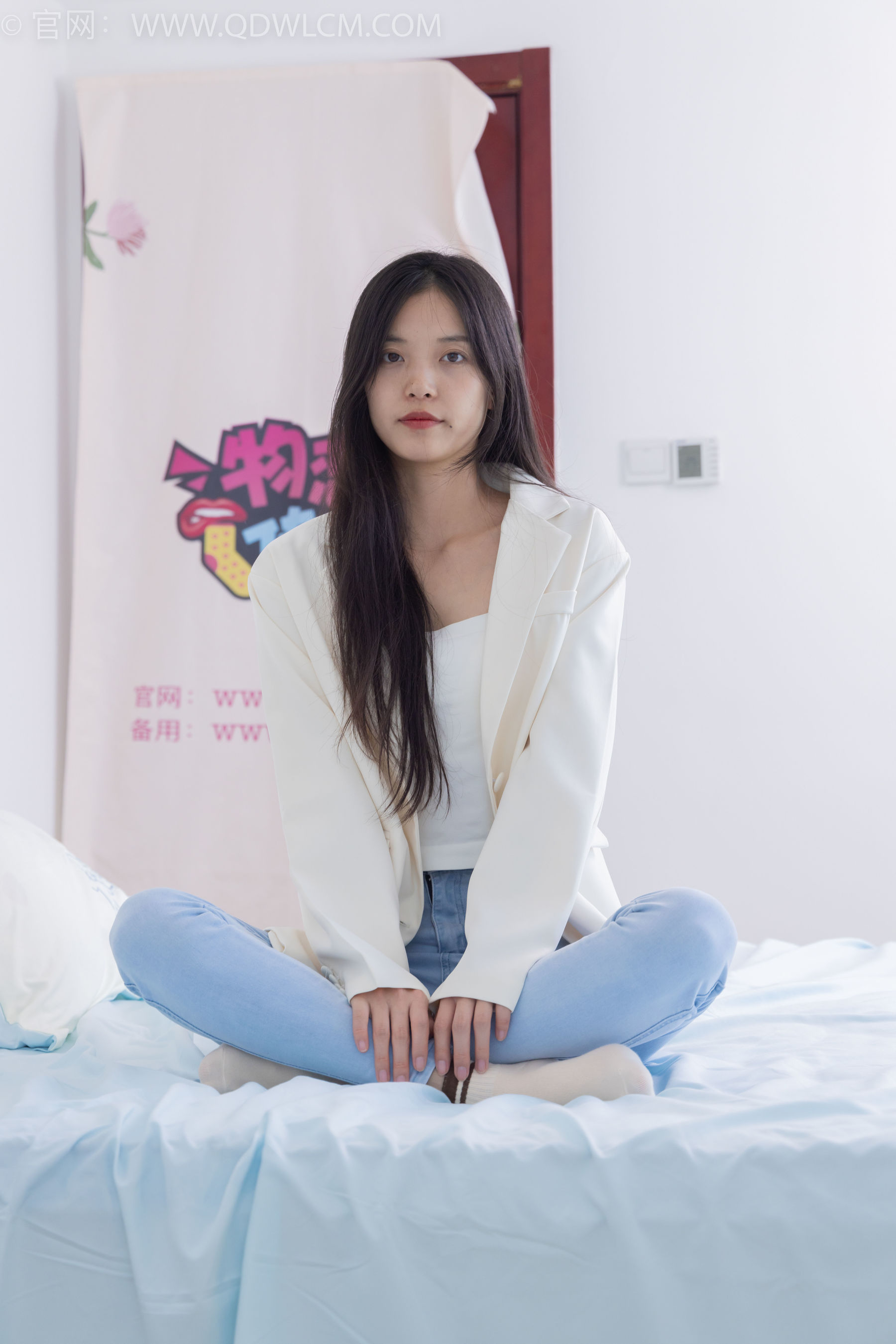 物恋传媒 No.1712 茯苓 - 玫瑰生长_第2张