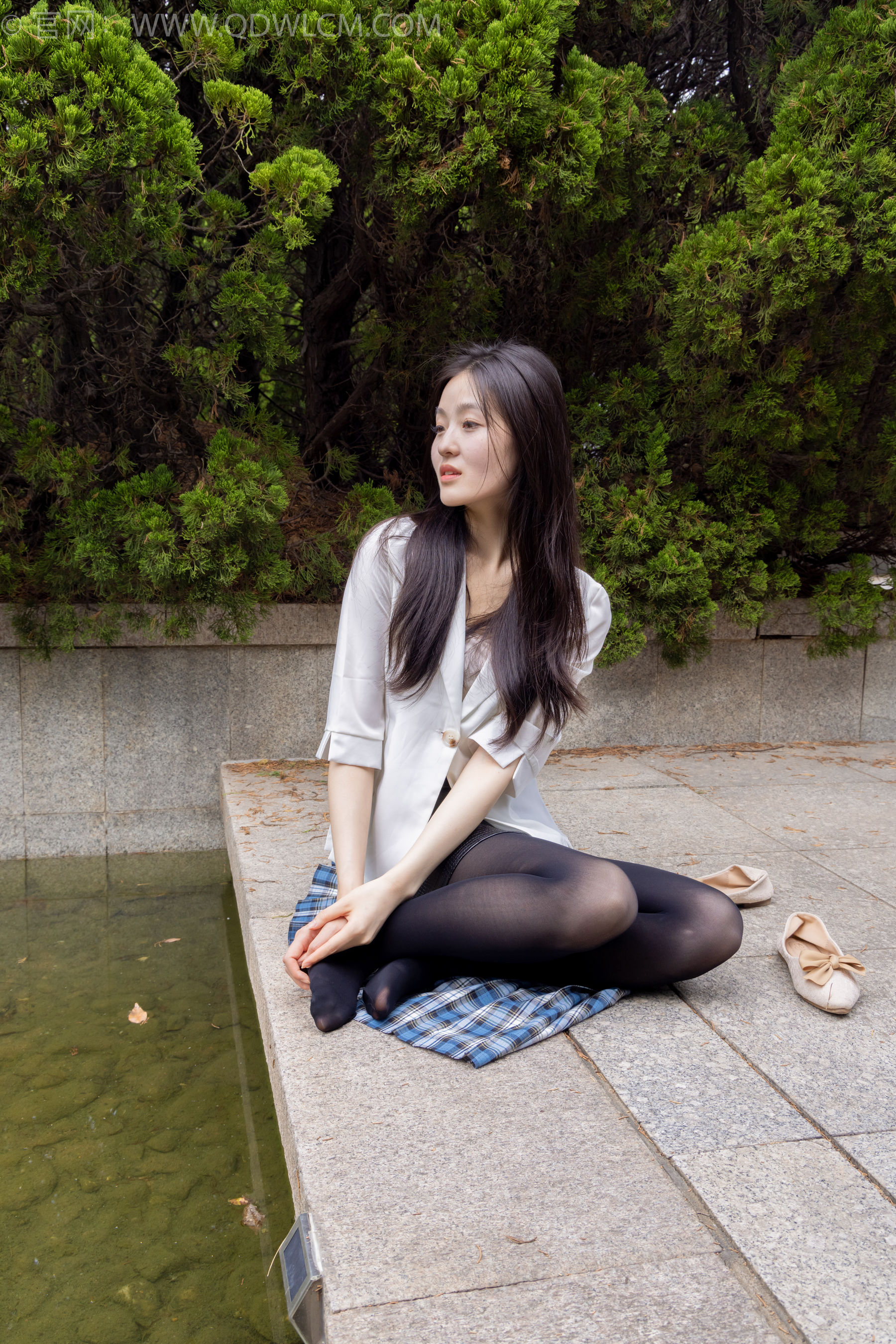 物恋传媒 No.1743 青柠 - 秋日游园_第2张