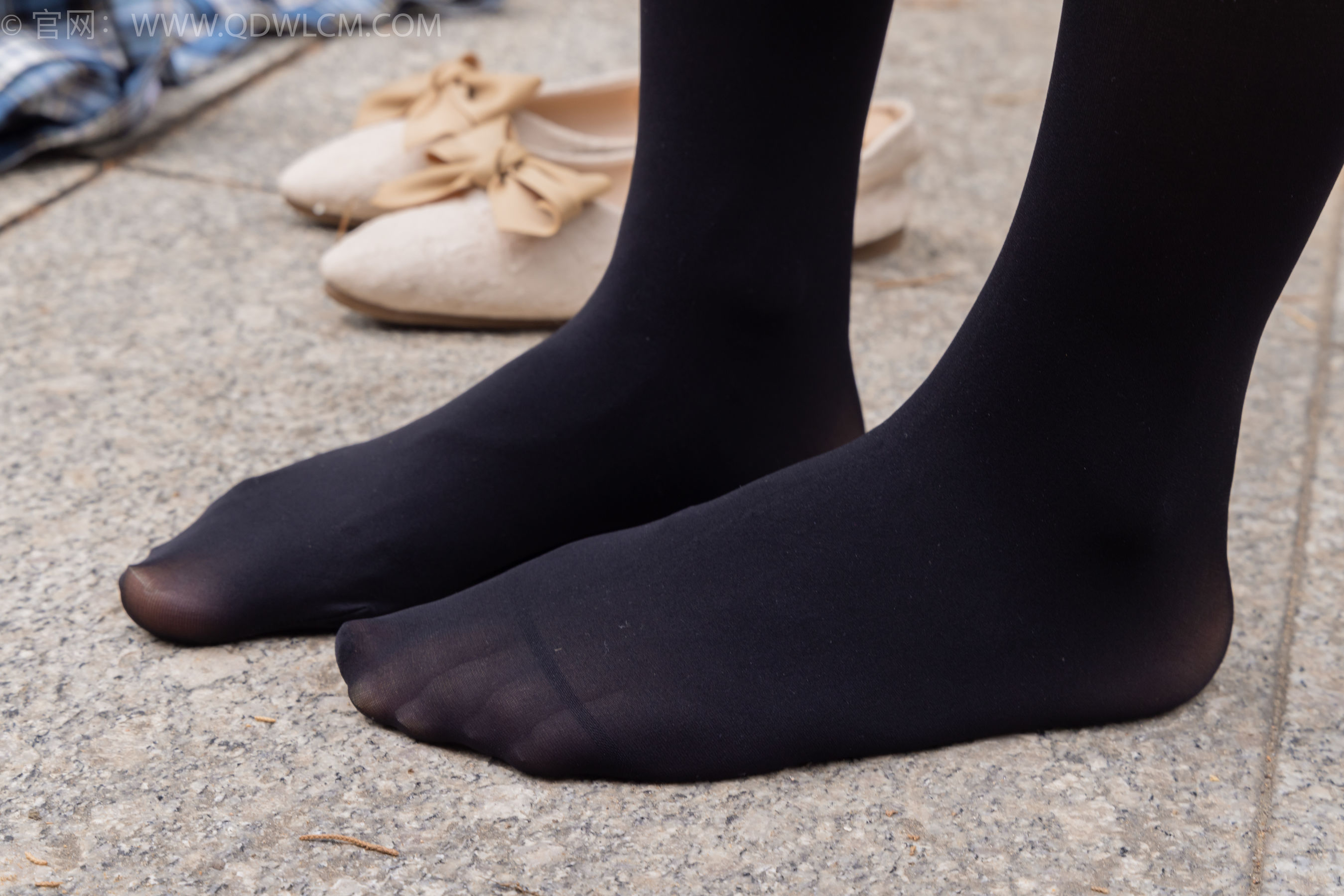 物恋传媒 No.1743 青柠 - 秋日游园_第4张