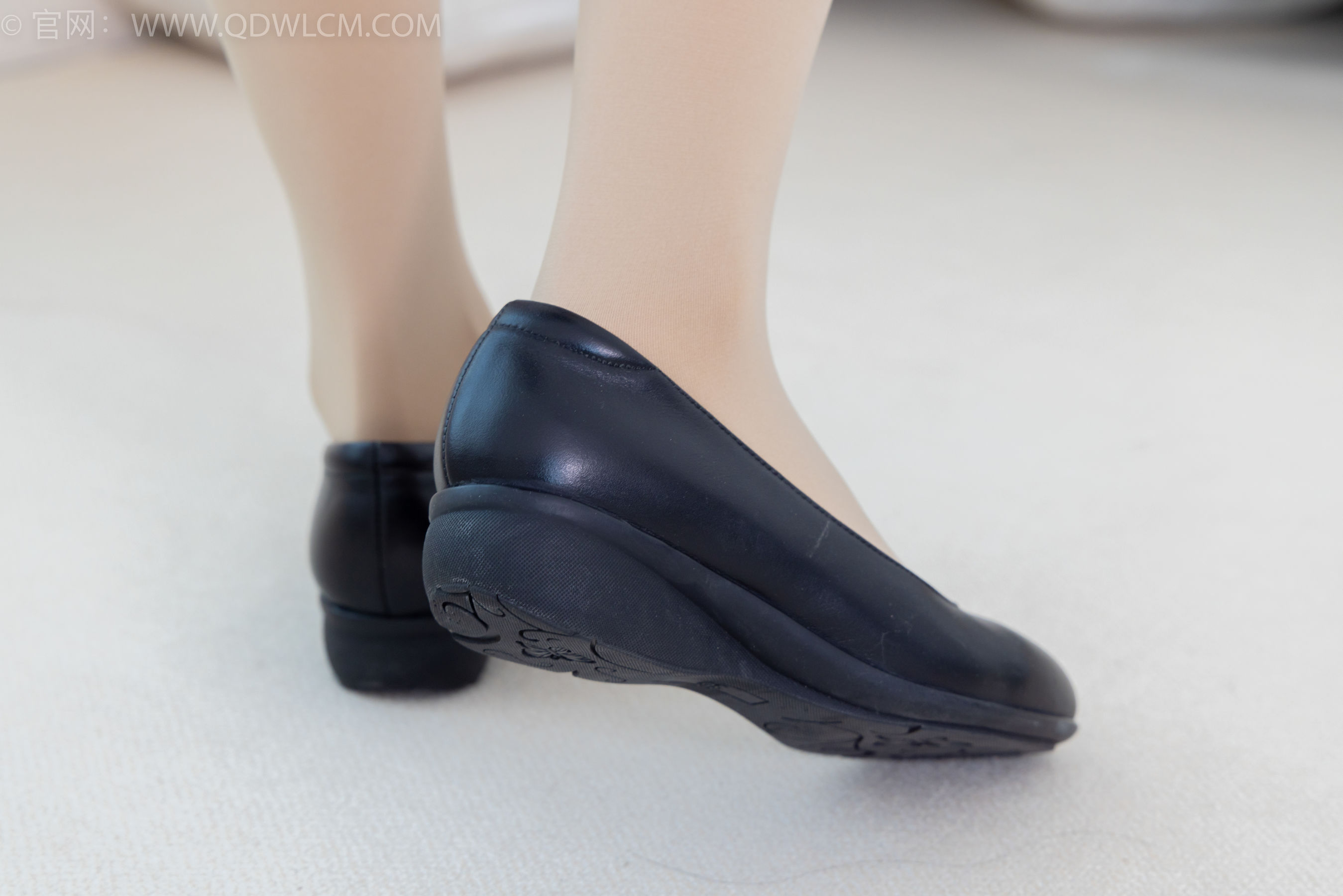 物恋传媒 NO.1747 菜菜 - 月光下的人鱼_第1张