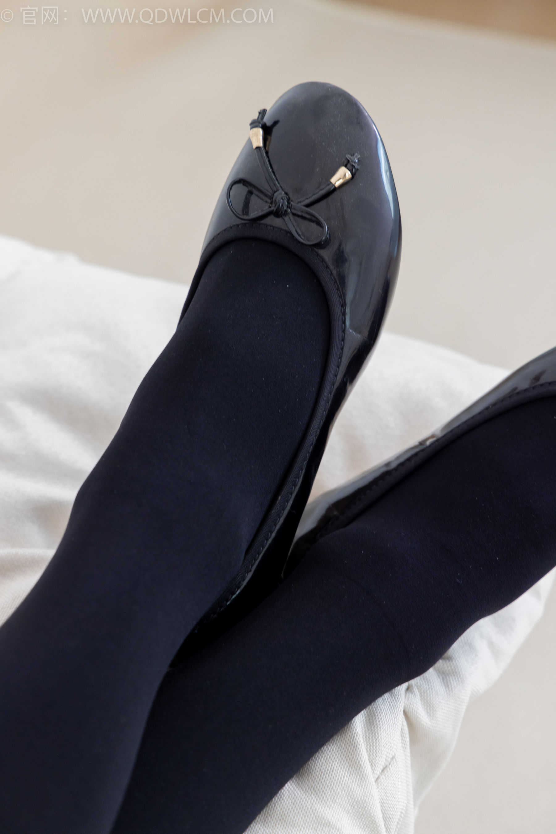 物恋传媒 NO.1747 菜菜 - 月光下的人鱼_第2张