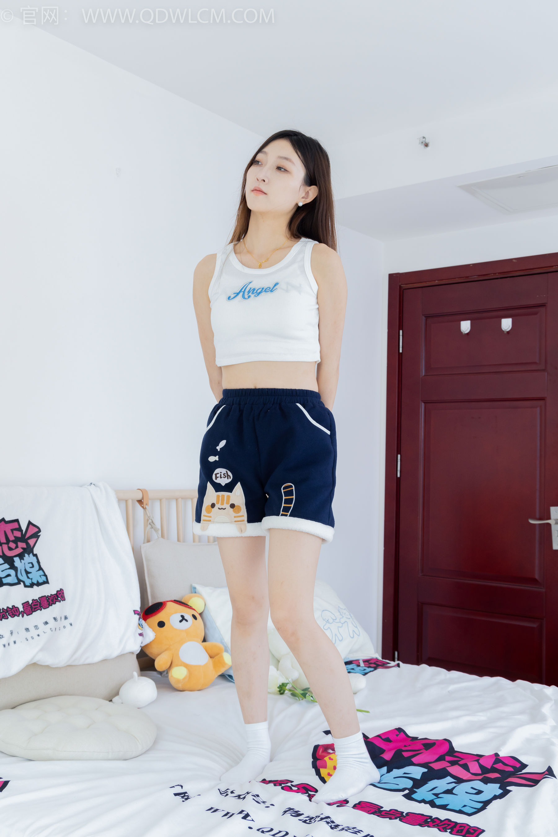 物恋传媒 No.1749 芒芒 - 缺失的月_第2张