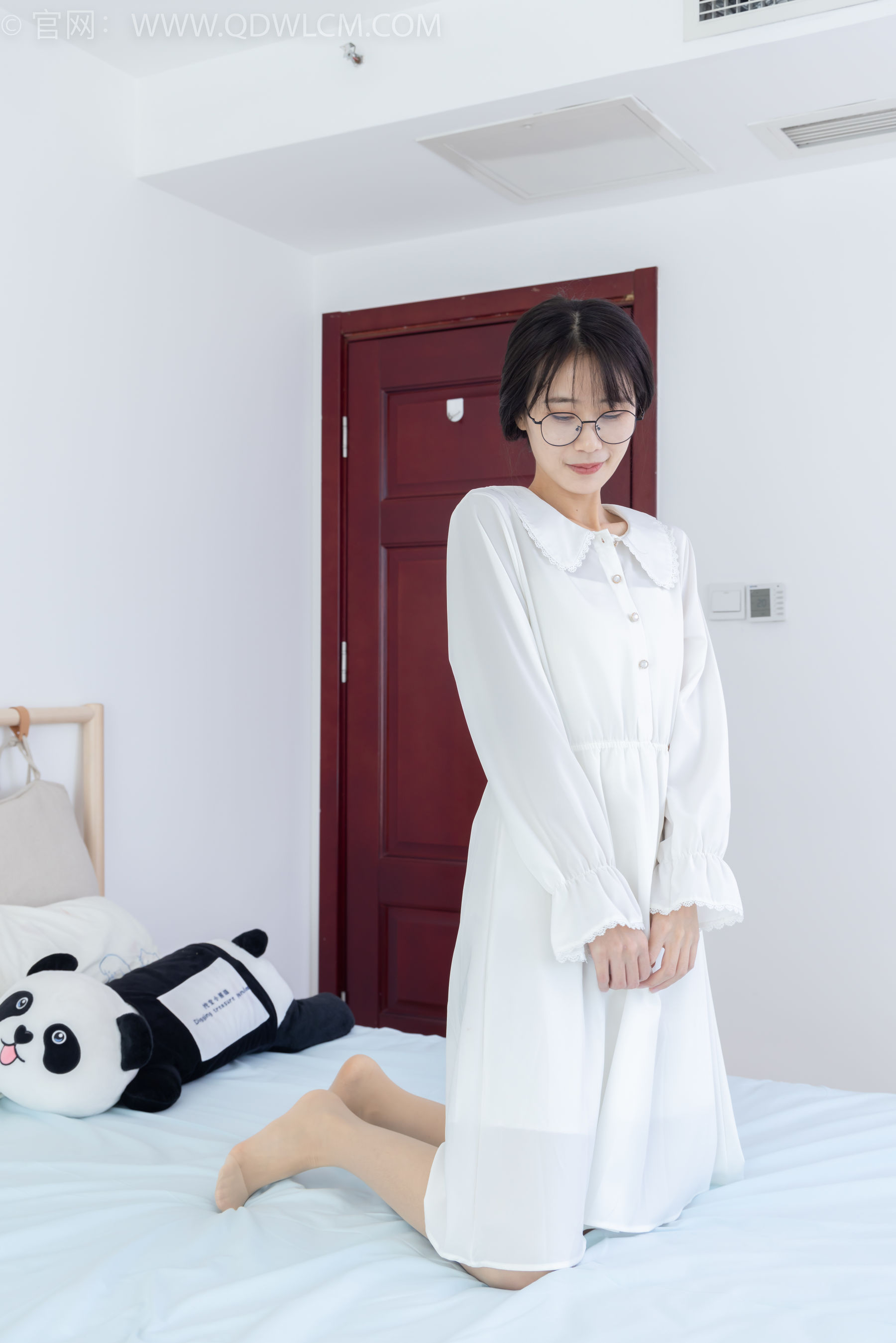 物恋传媒 No.1754 菜菜 - 万籁俱静_第2张