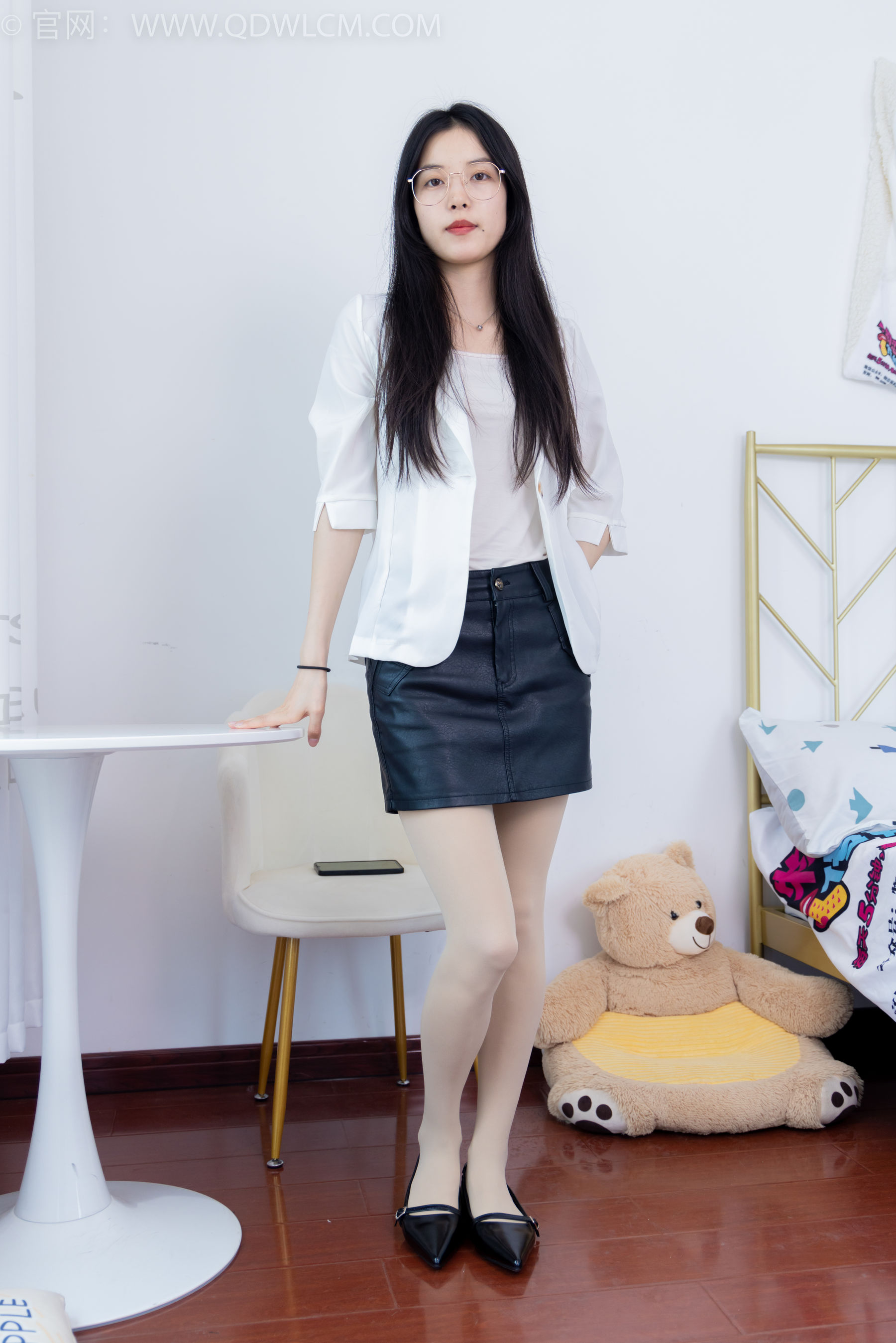 物恋传媒 No.1764 茯苓 -穷空万里_第1张