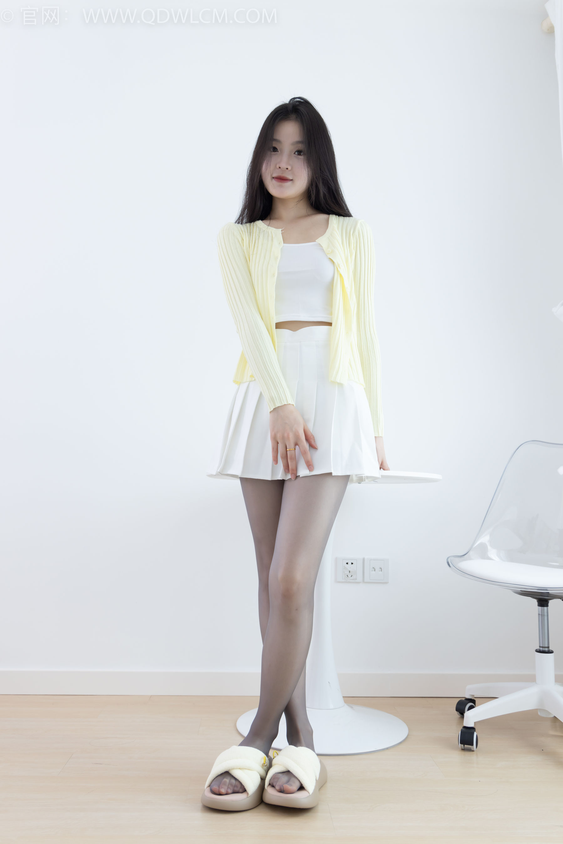 物恋传媒 No.1774 青柠 -月亮弯弯_第1张