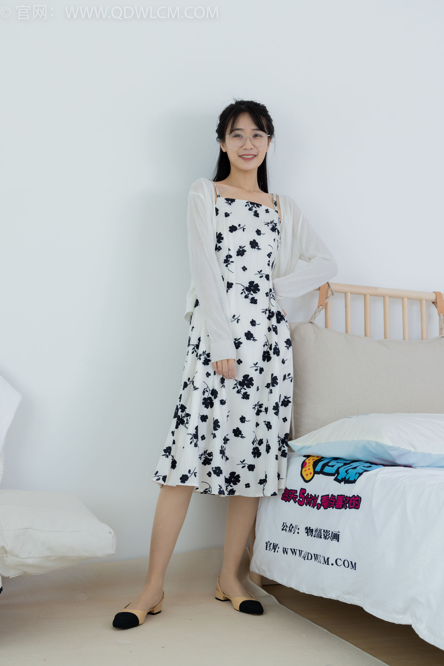 物恋传媒 No.1775 菜菜 -黎明不要来_第1张