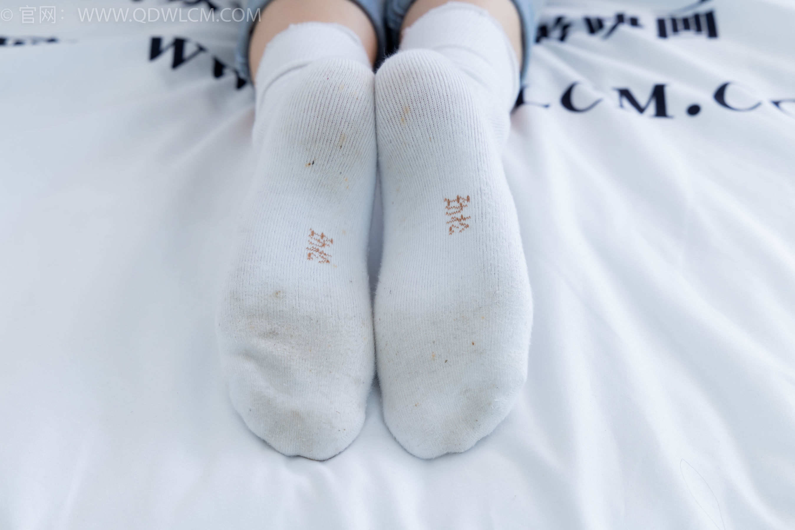 物恋传媒 No.1783 绒绒 -运动鞋、自然穿脏白棉袜_第5张