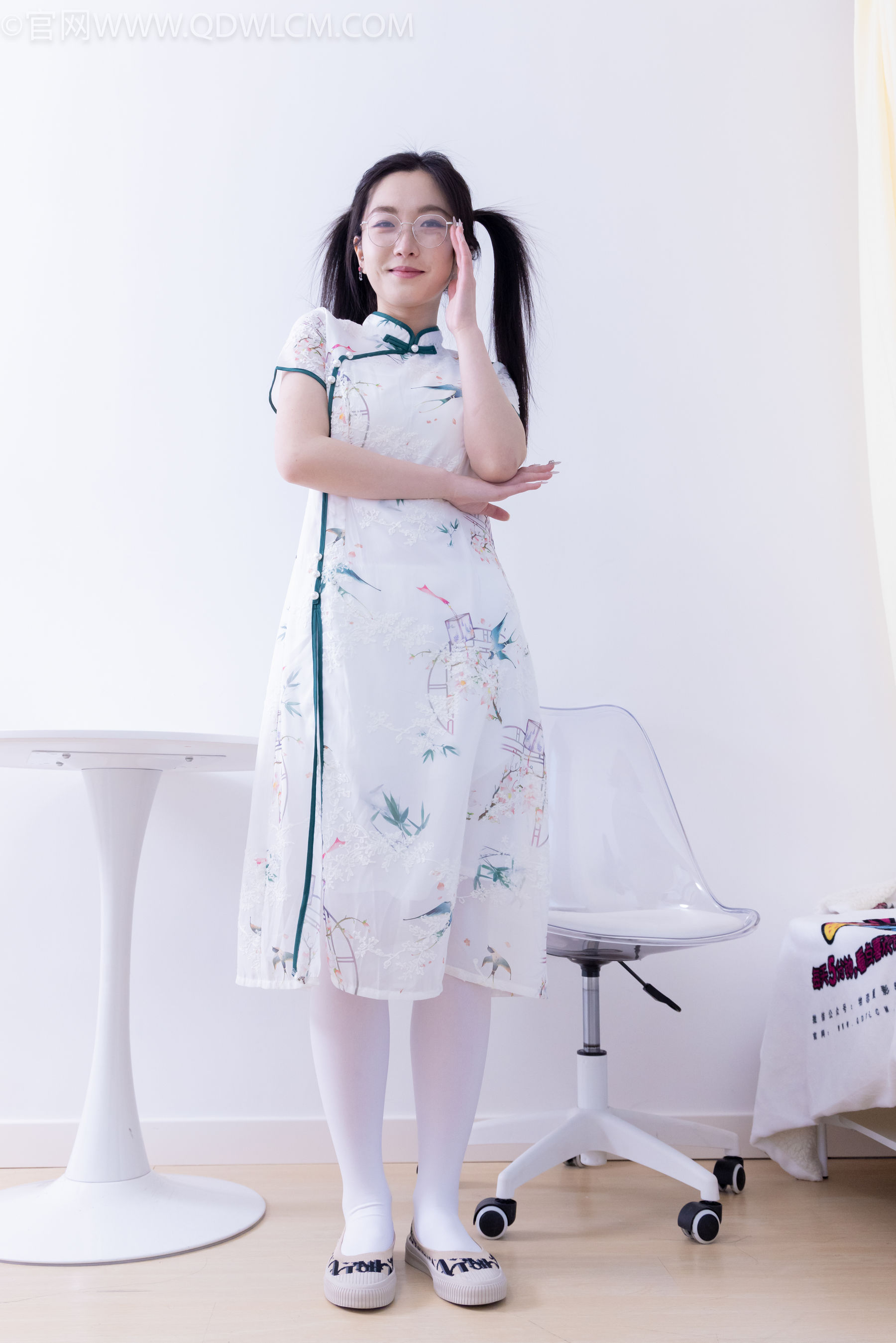 物恋传媒 No.1935 川川 -池中鱼_第1张