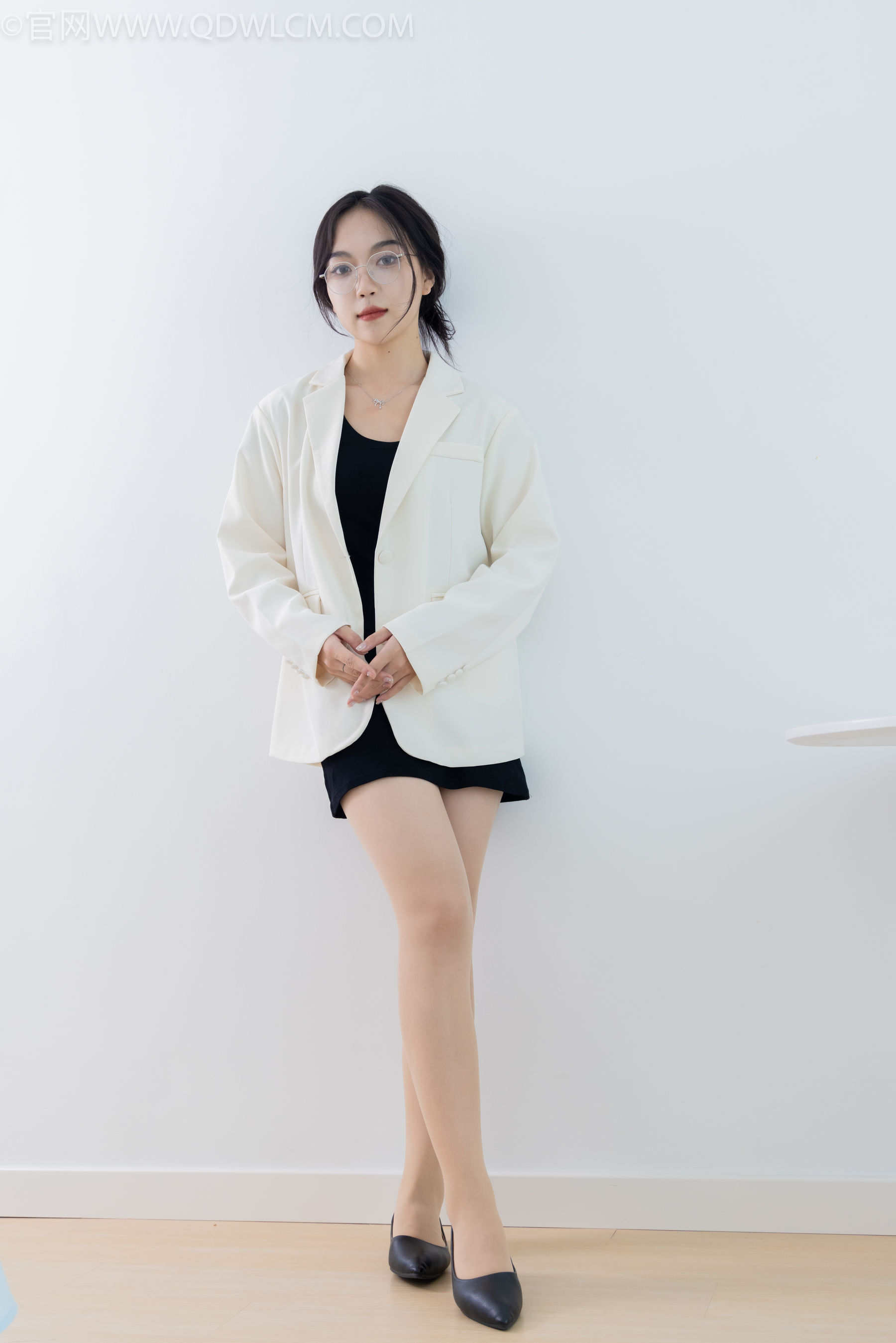 物恋传媒 No.1937 纱纱 -一笑了之_第2张