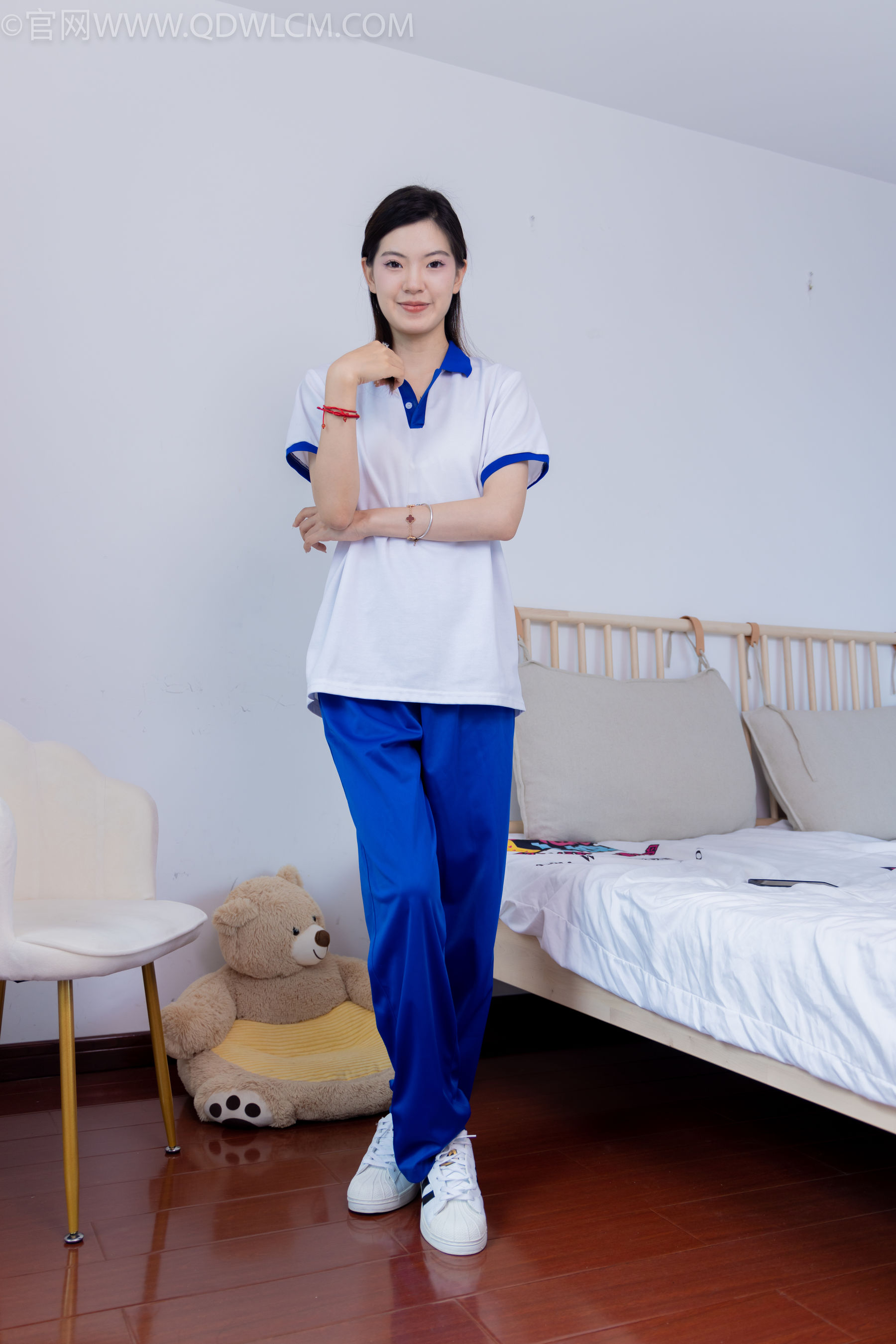 物恋传媒 No.1942 青黛 -粉色奇遇_第1张