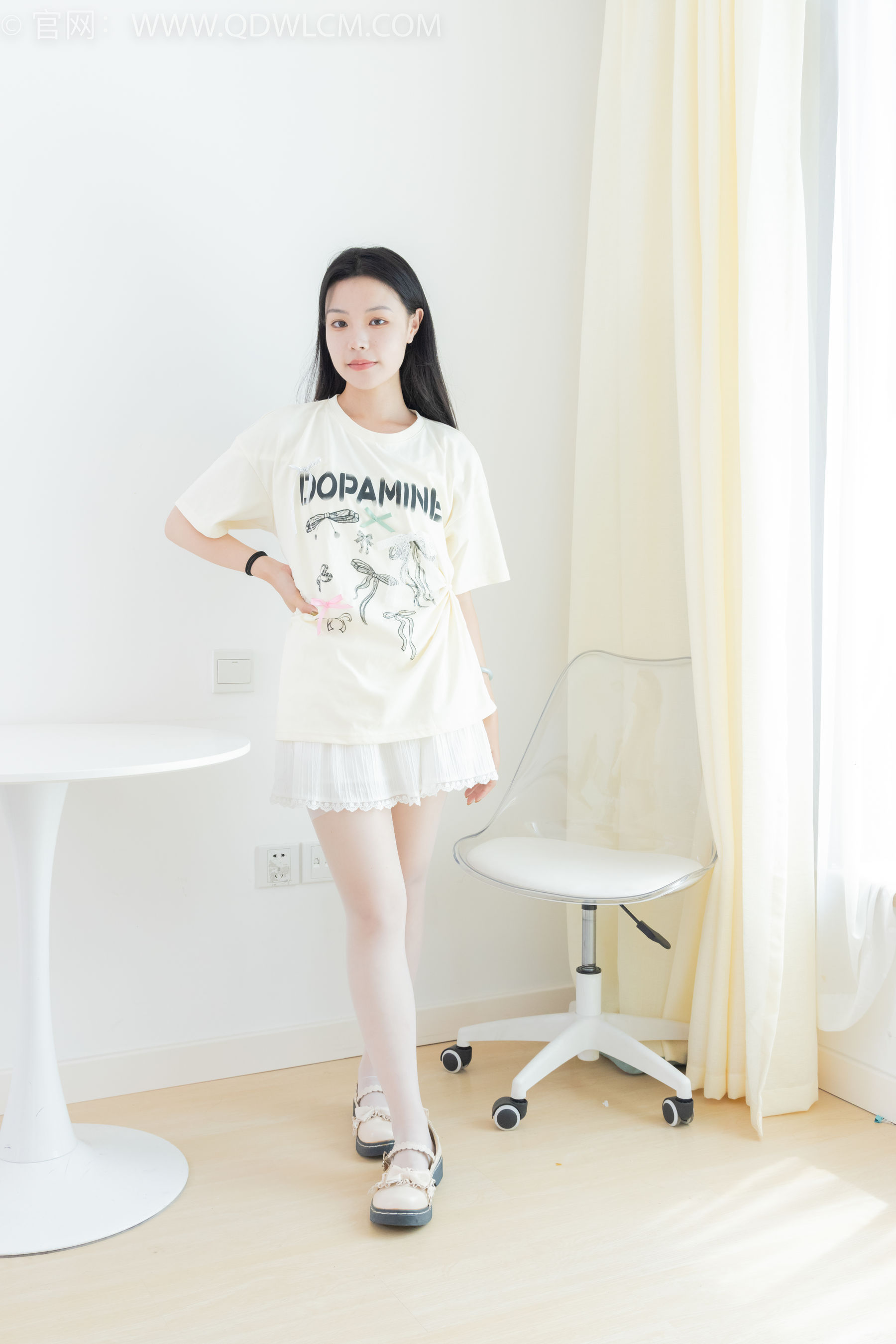 物恋传媒 No.2046 舒舒 -爱也有时差_第1张