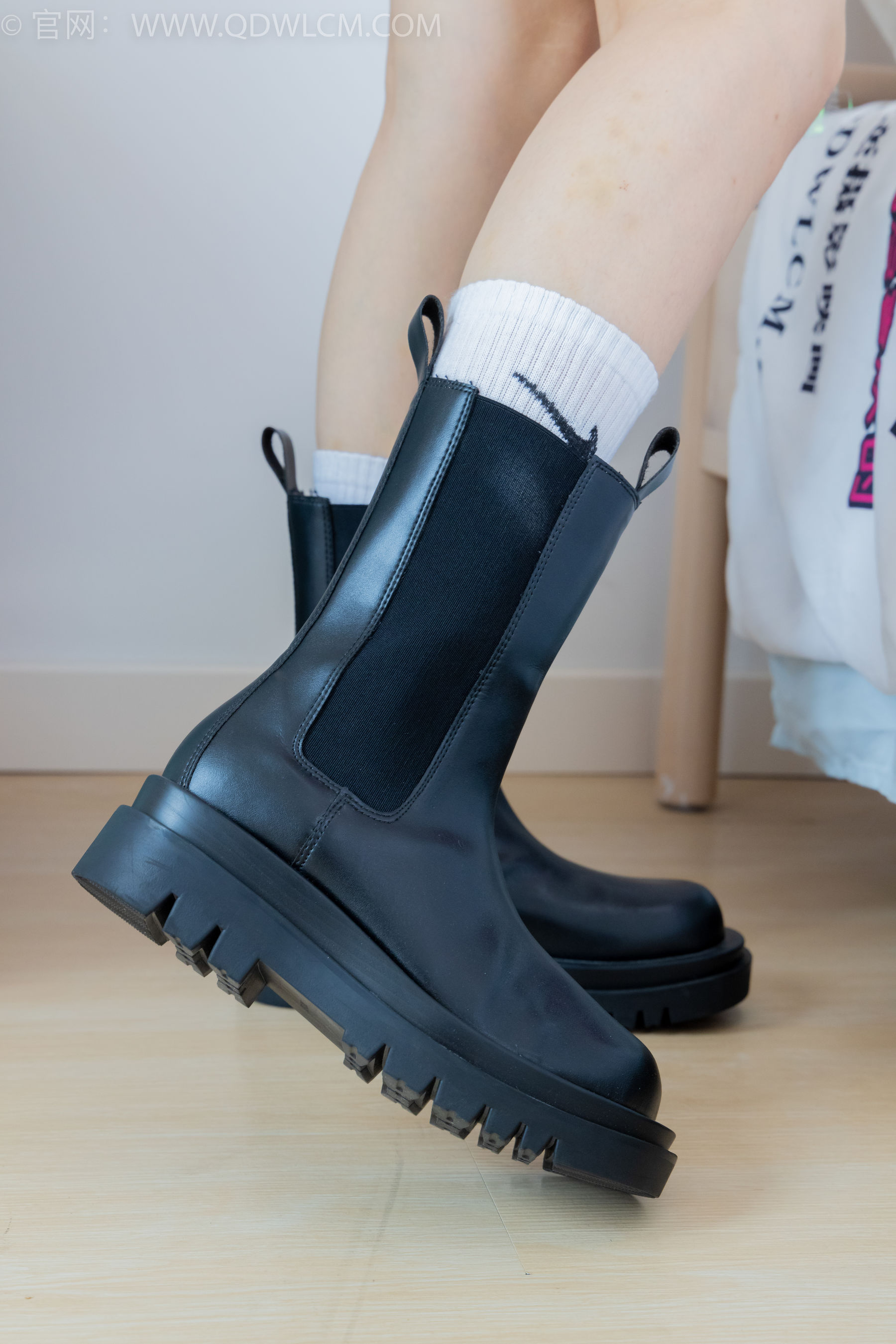 物恋传媒 No.2050 菜菜 -枫叶黄_第2张