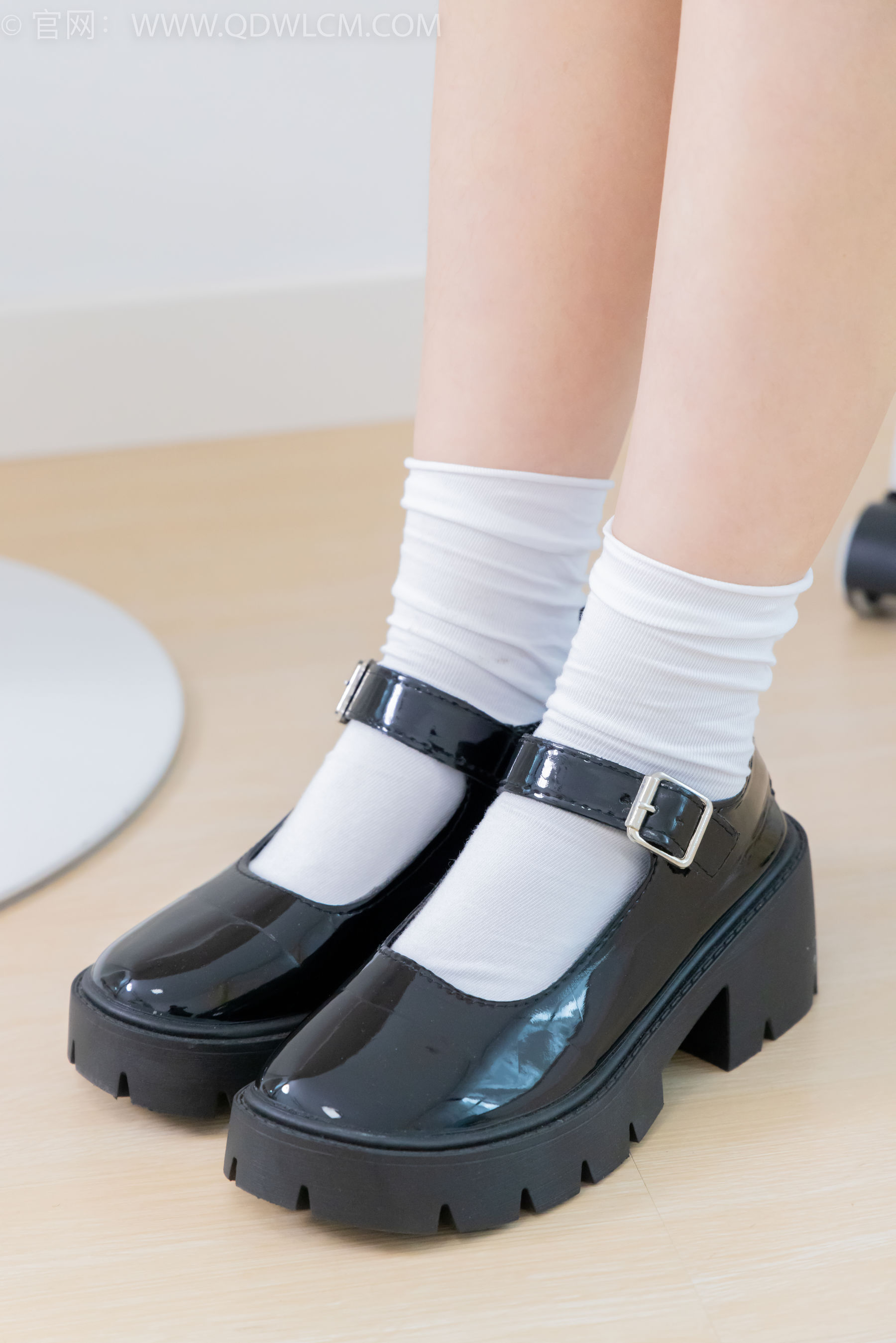 物恋传媒 No.2081 露露 -晨间的寂静_第2张