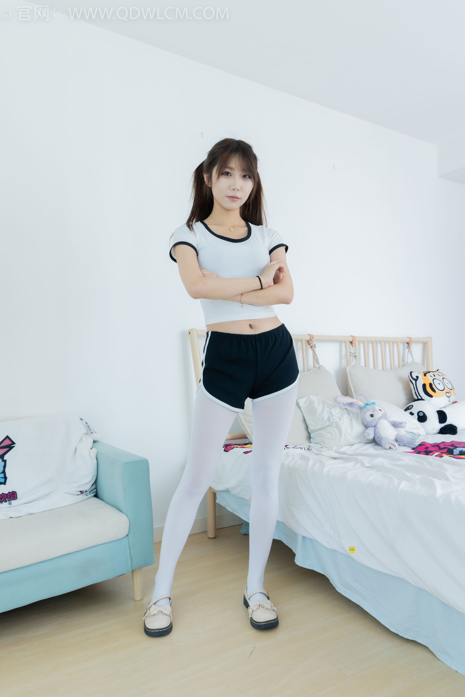 物恋传媒 No.2120 泡泡 - 落叶纷飞时_第1张