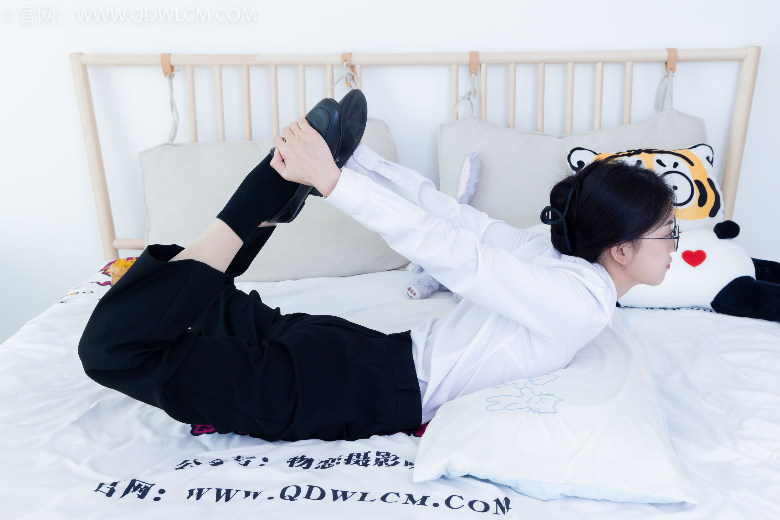 物恋传媒 No.2126 茯苓 - 泛黄的相片_第1张