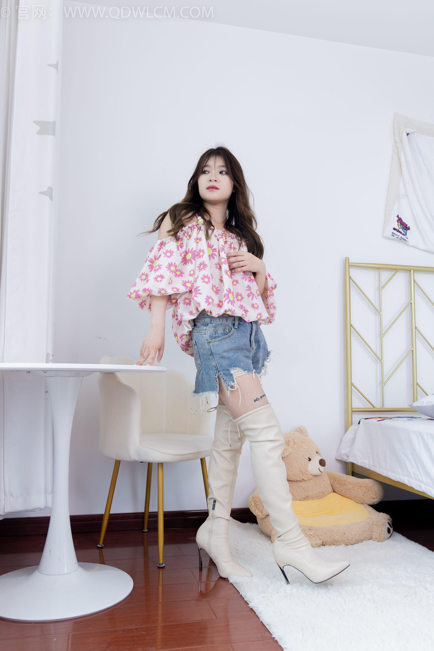 物恋传媒 No.2136 闪闪 -拥抱冬天_第2张