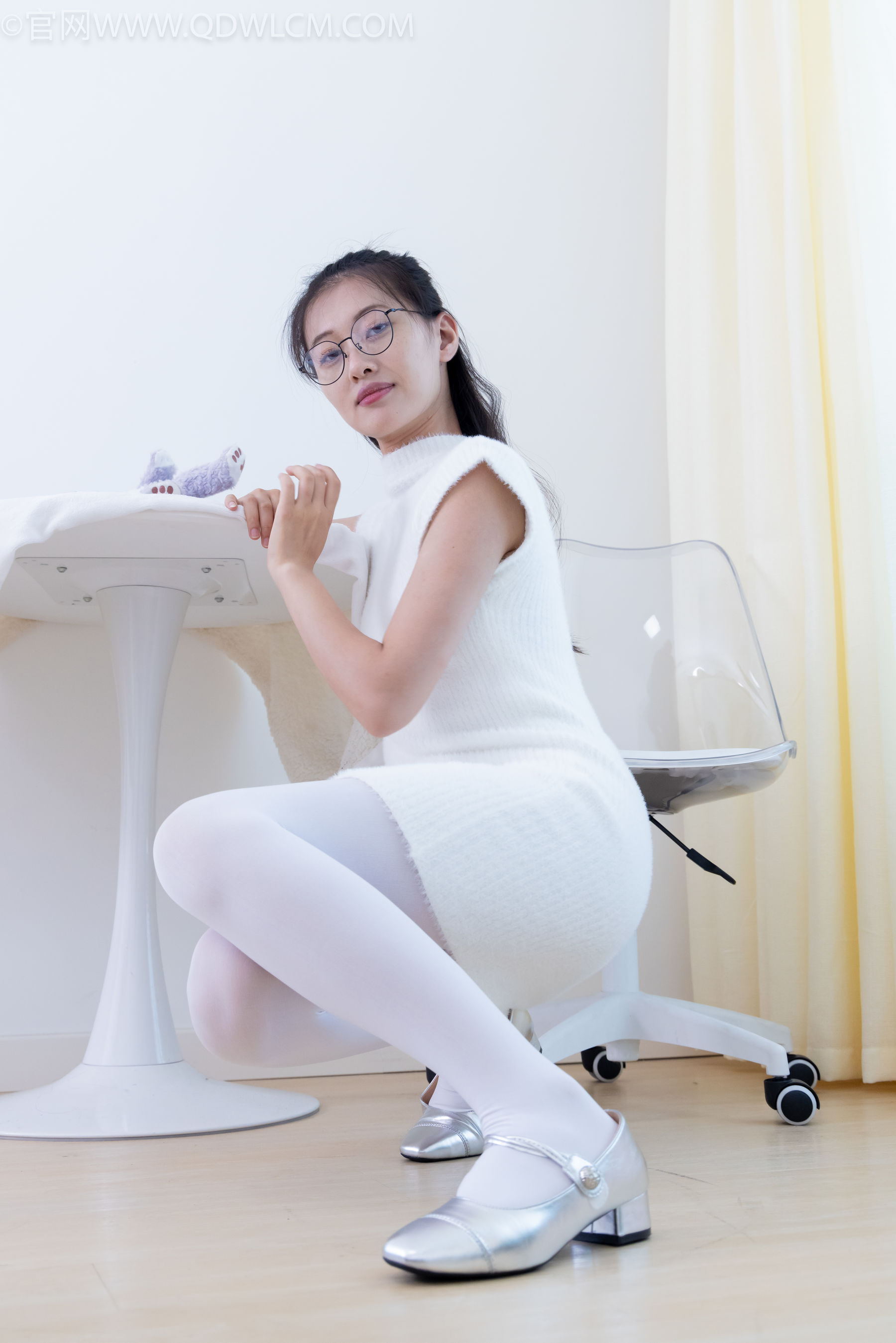 物恋传媒 No.2144 小优 -风吹叶落_第2张