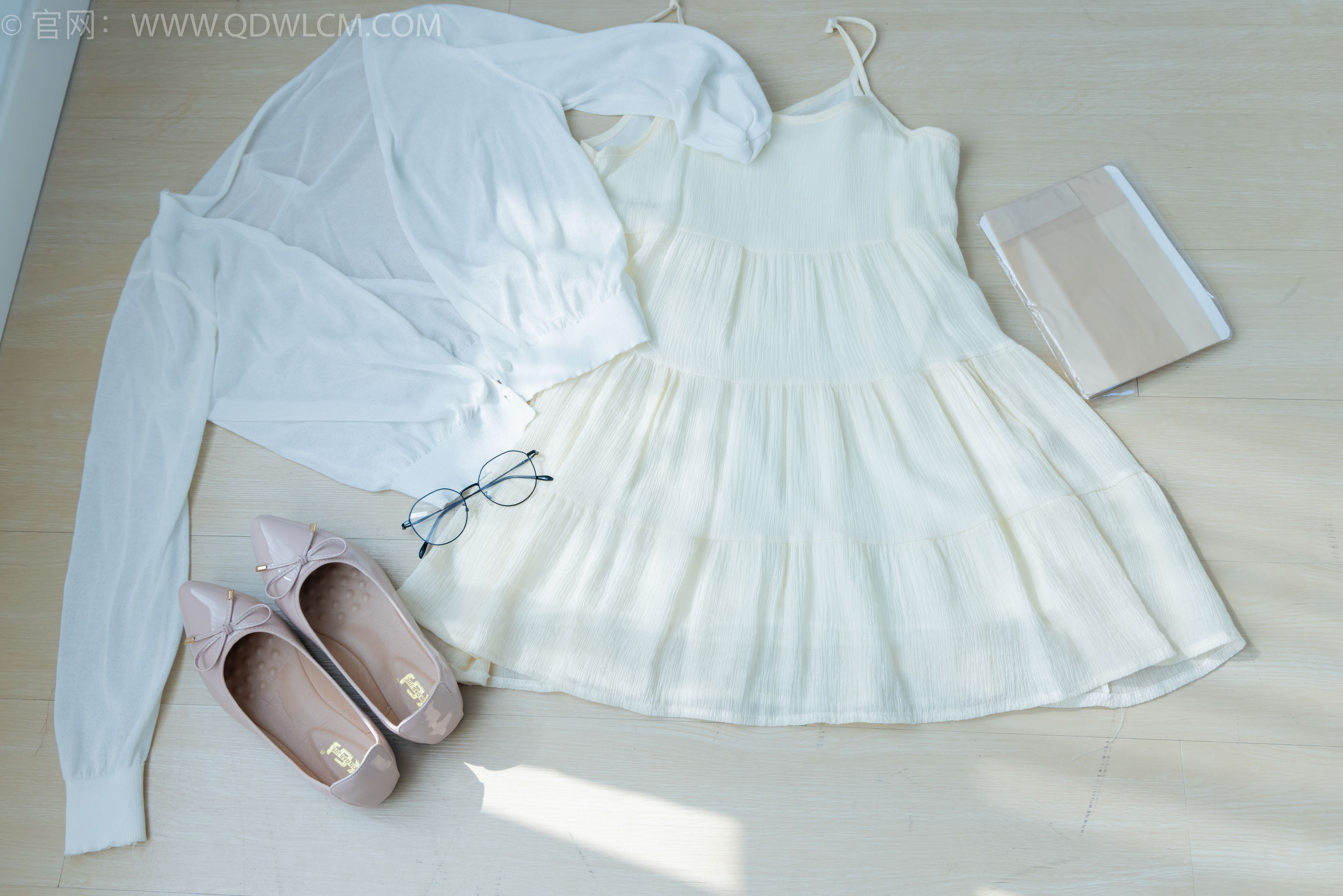 物恋传媒 No.2155 小新 -足够的勇气_第1张