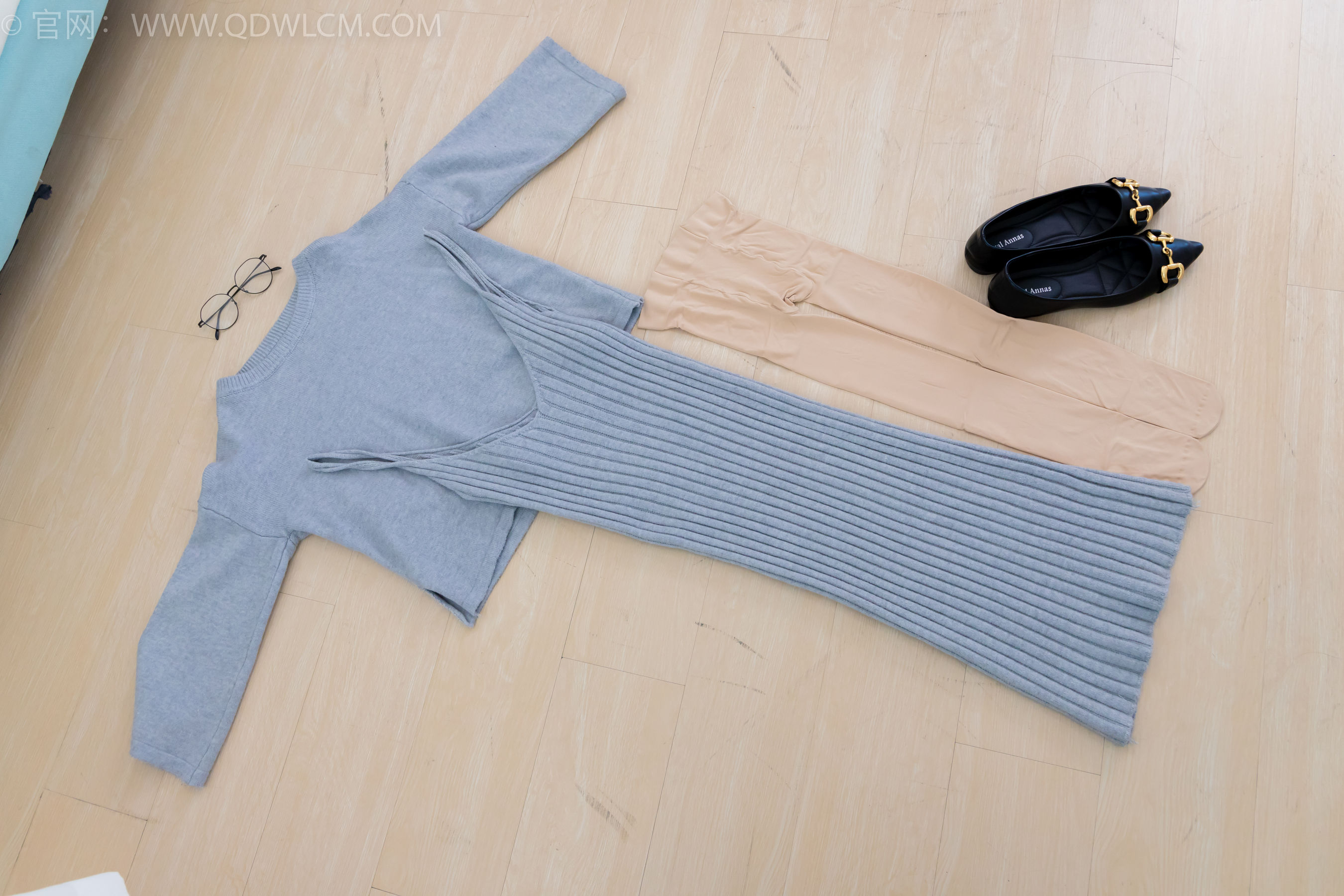 物恋传媒 No.2193 泡泡 - 初冬的风_第1张