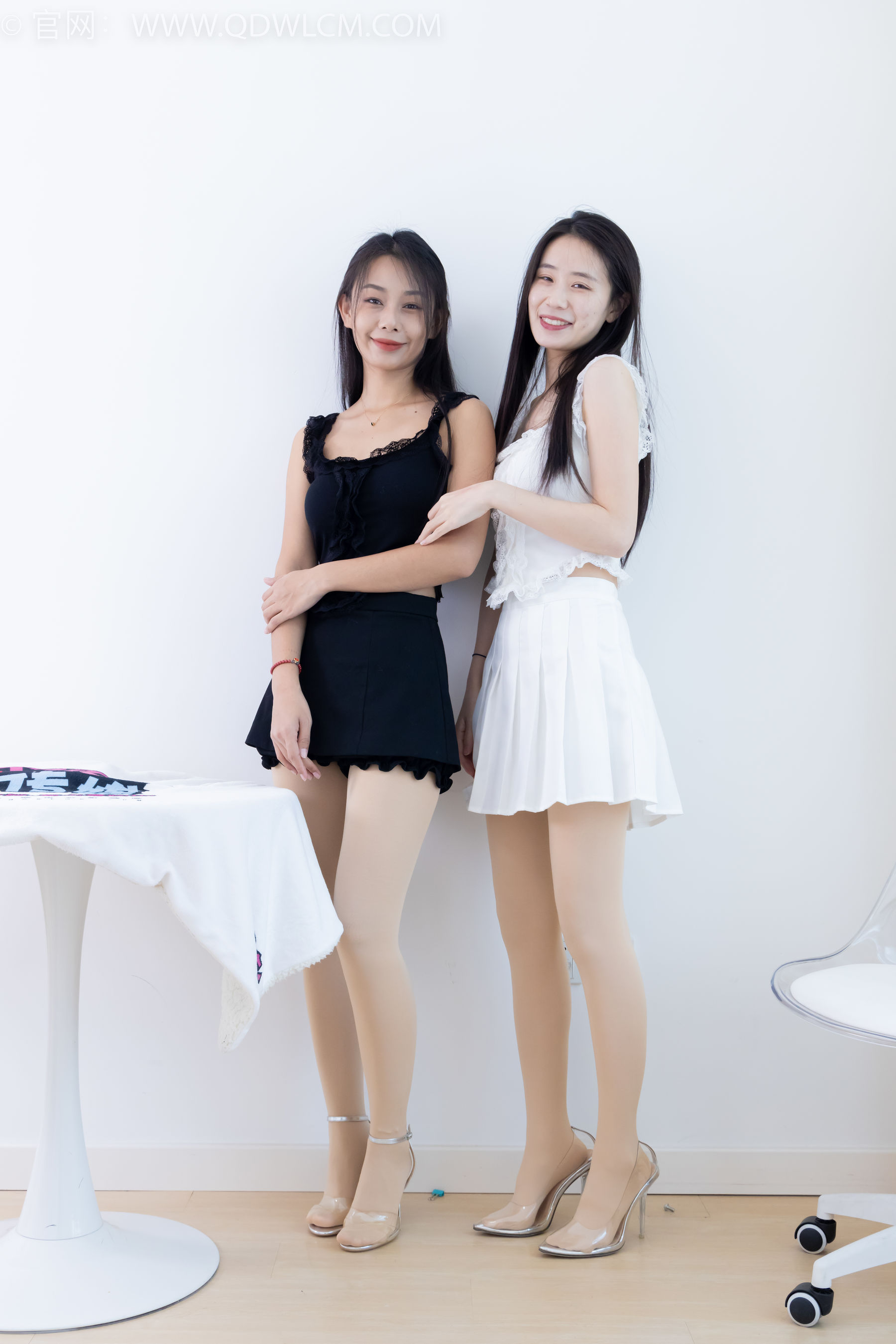 物恋传媒 No.2210 菜菜&岚岚 - 要你的温柔_第1张