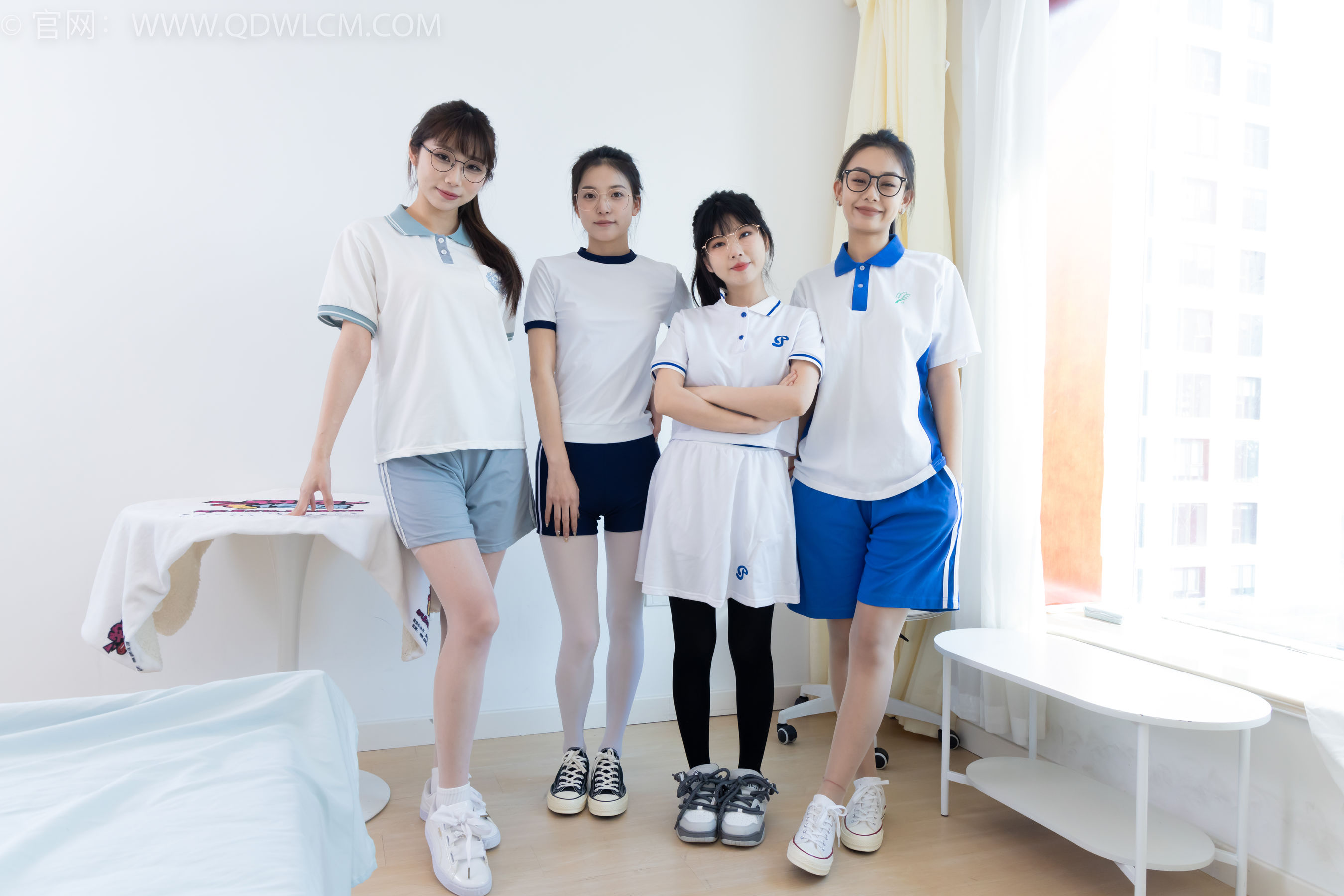 物恋传媒 No.2243 茯苓&岚岚&泡泡&米米 -新春快乐_第1张