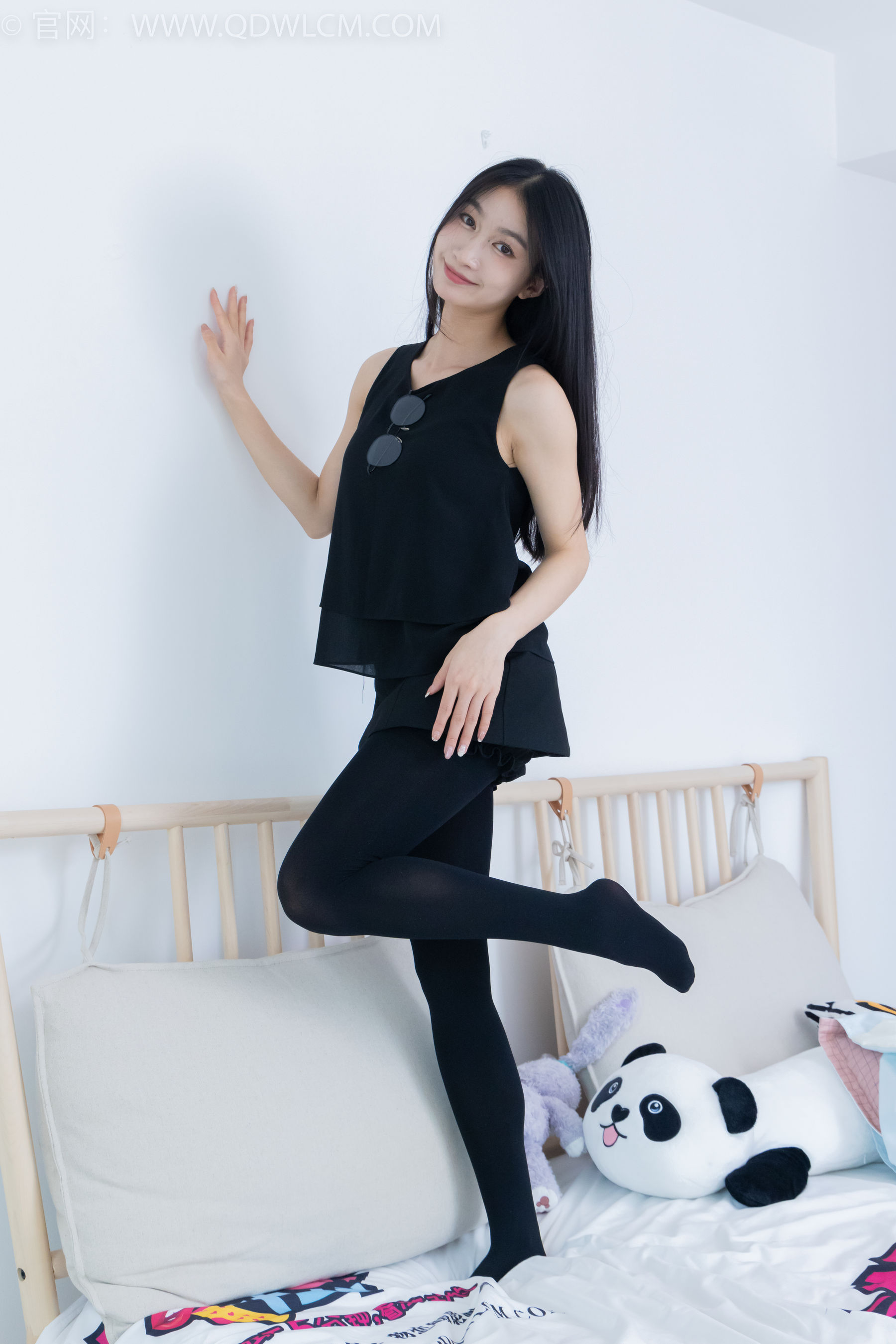 物恋传媒 No.2249 小影 -低跟鞋、厚黑丝_第5张