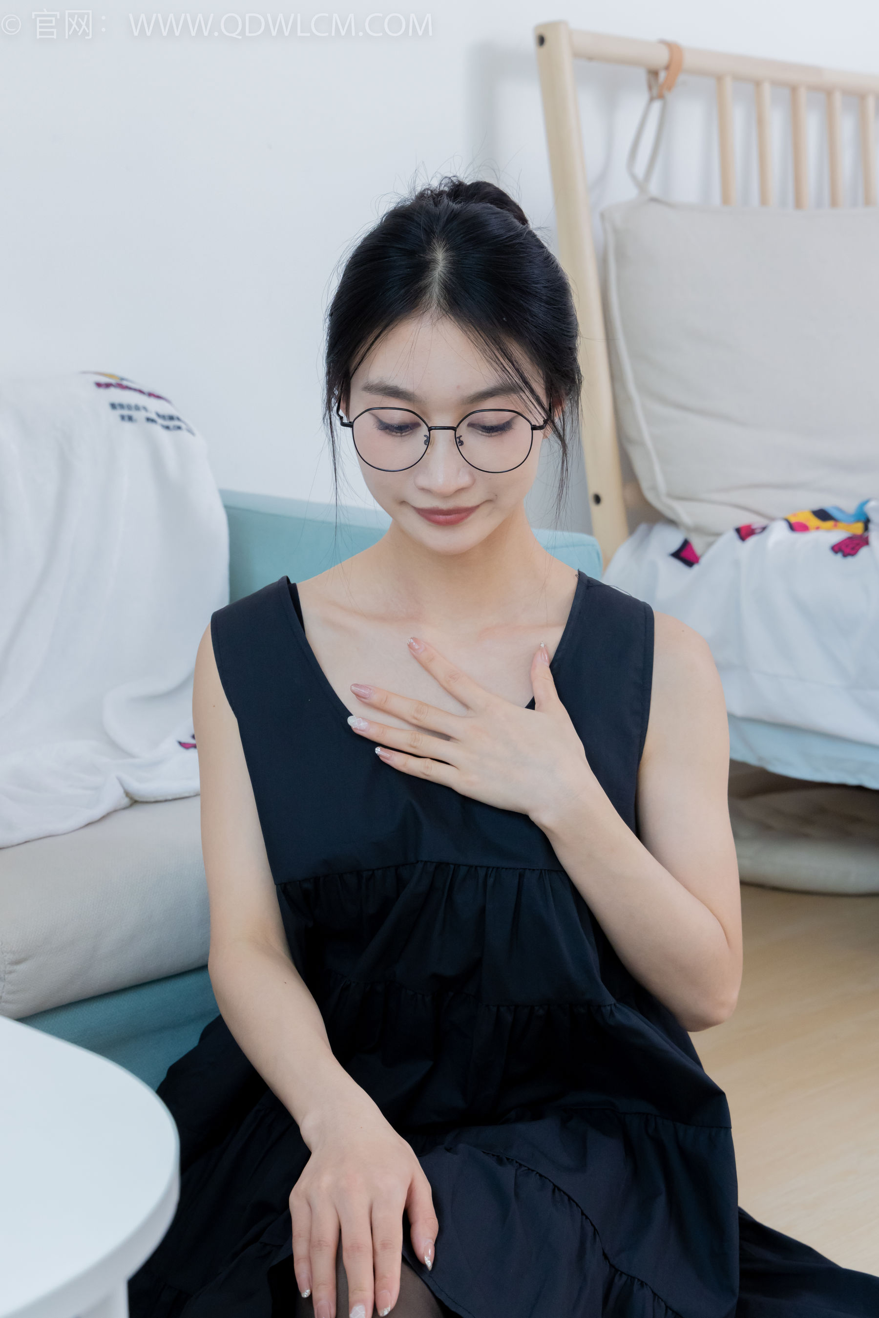 物恋传媒 No.2257 小影 -平底鞋、薄黑丝脚尖加固款_第5张