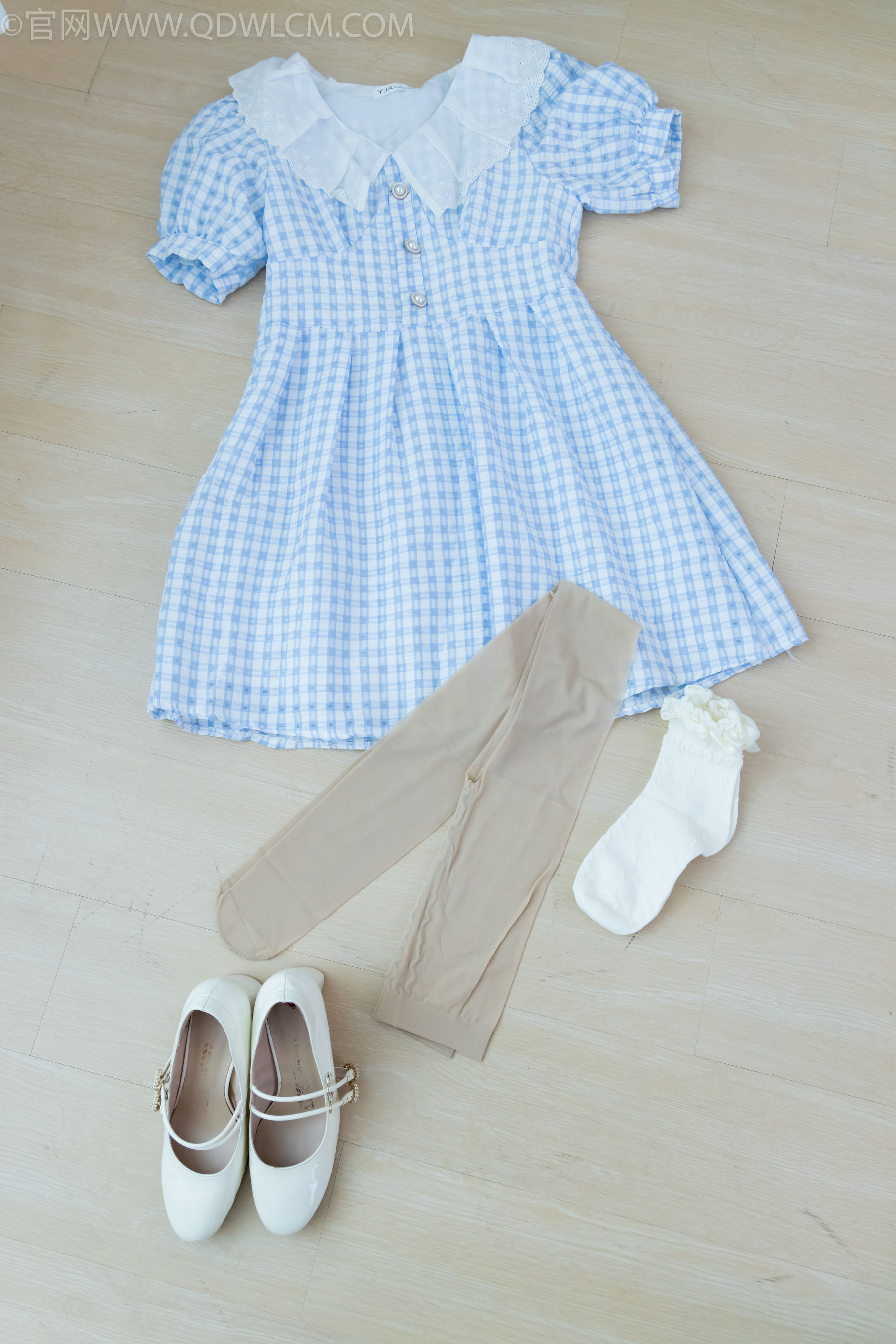 物恋传媒 No.2261 小影 -高跟鞋、白棉袜、薄肉丝_第1张