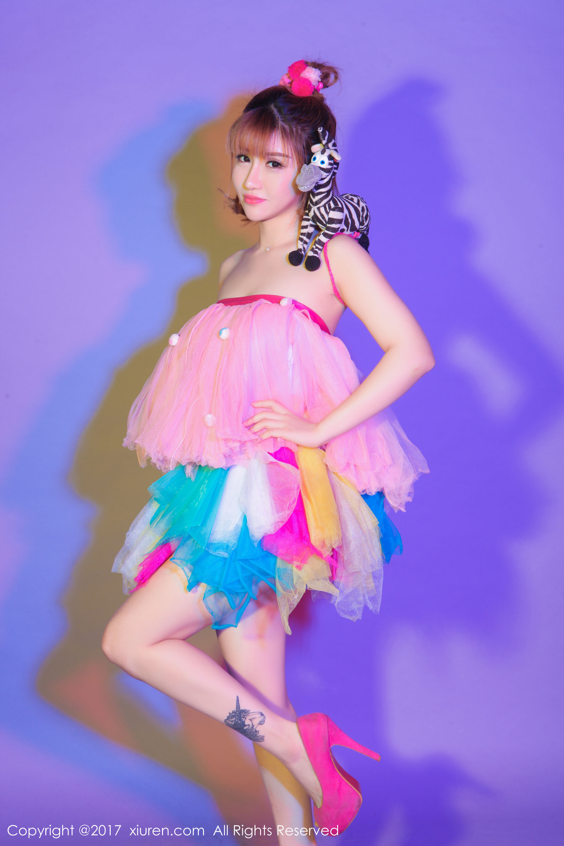K8傲娇萌萌Vivian《COS超级索尼子+梦幻七彩裙子》 [秀人网XIUREN] No.722_第5张