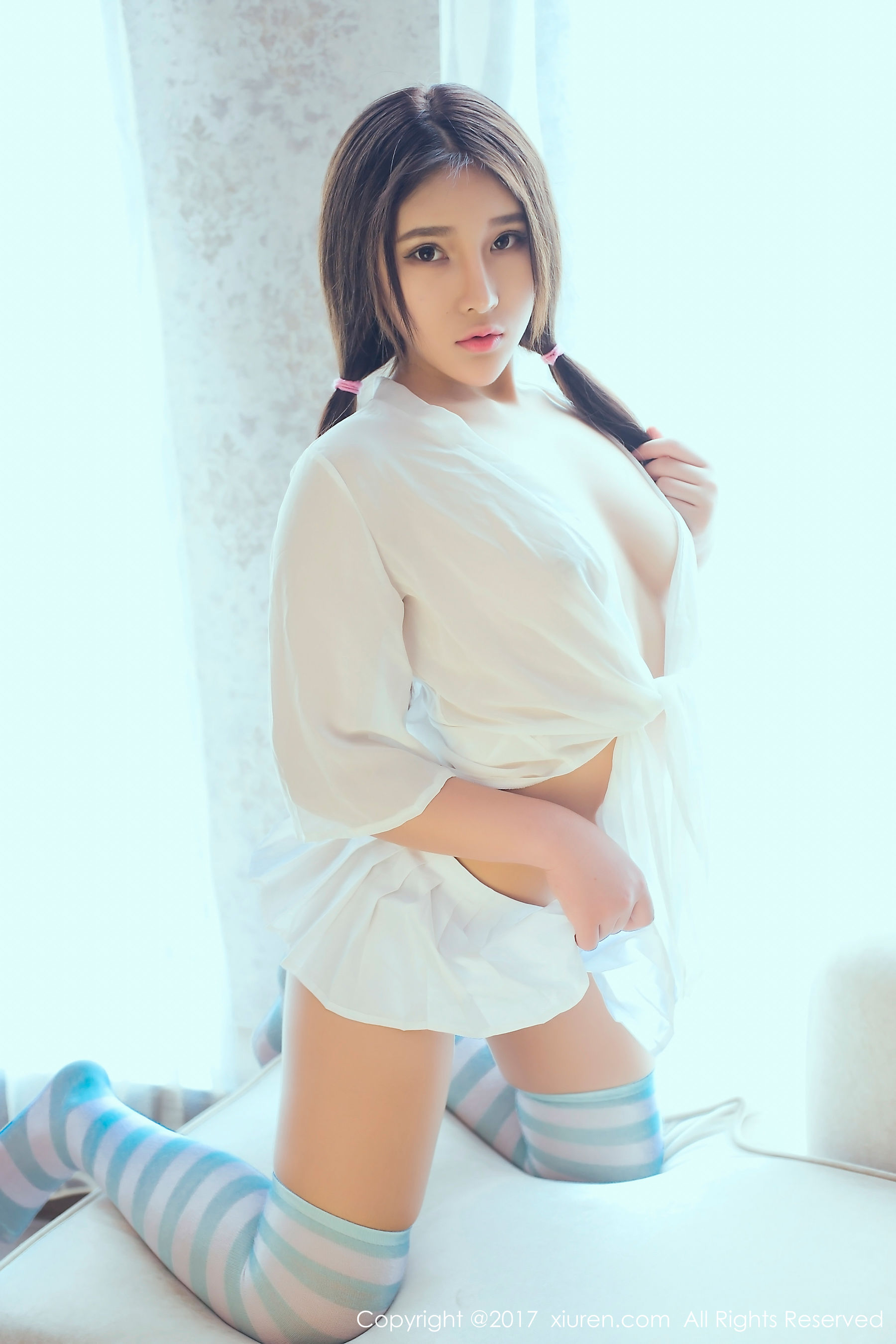 当然是小熊呀《绝好蜜桃臀细腰》 [秀人网XIUREN] No.783_第2张