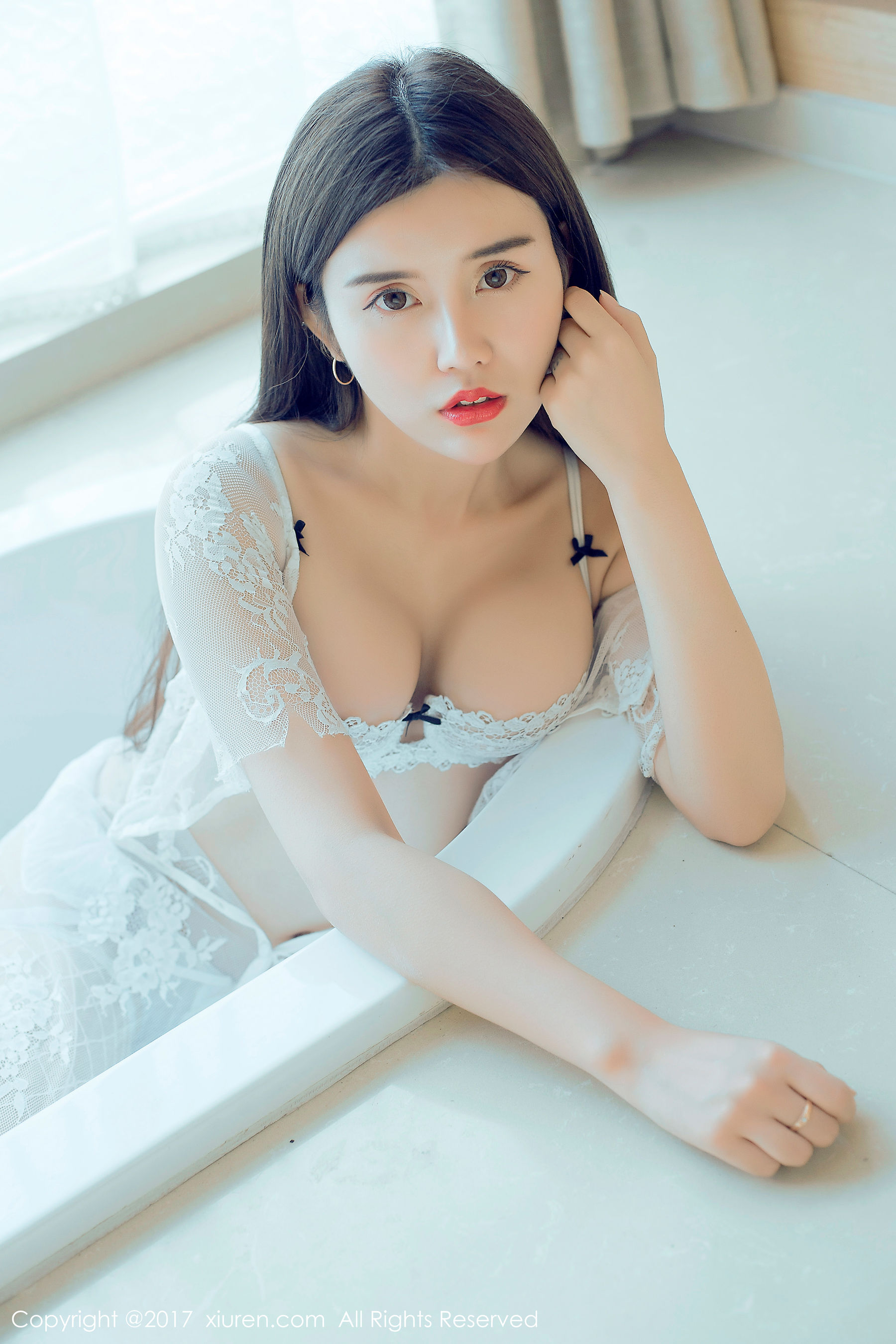 兔子NINA《青春的诱惑和妩媚》 [秀人XIUREN] NO.813_第2张