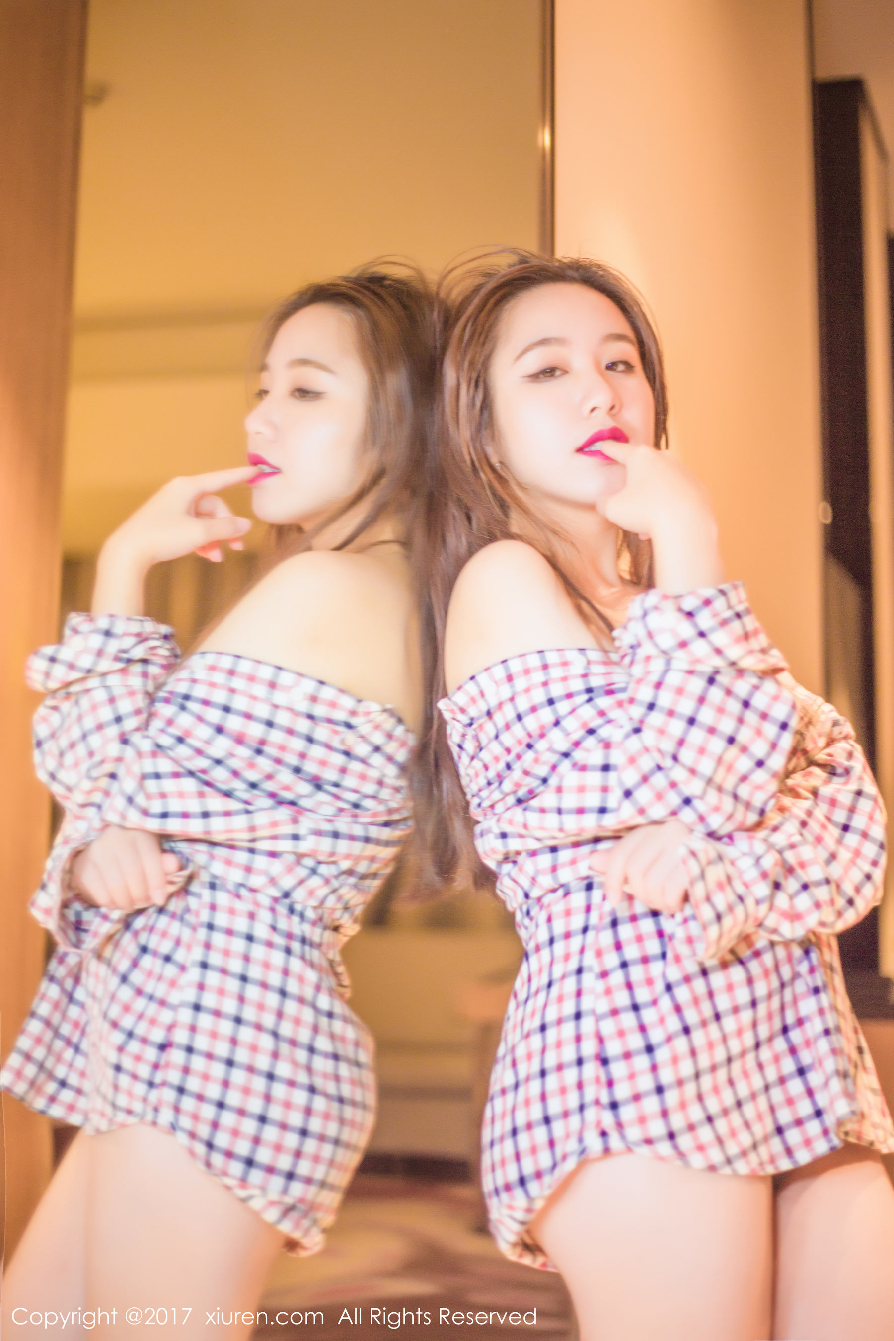 吃白菜的vi菜菜《性感女郎》 [秀人XIUREN] NO.823_第4张