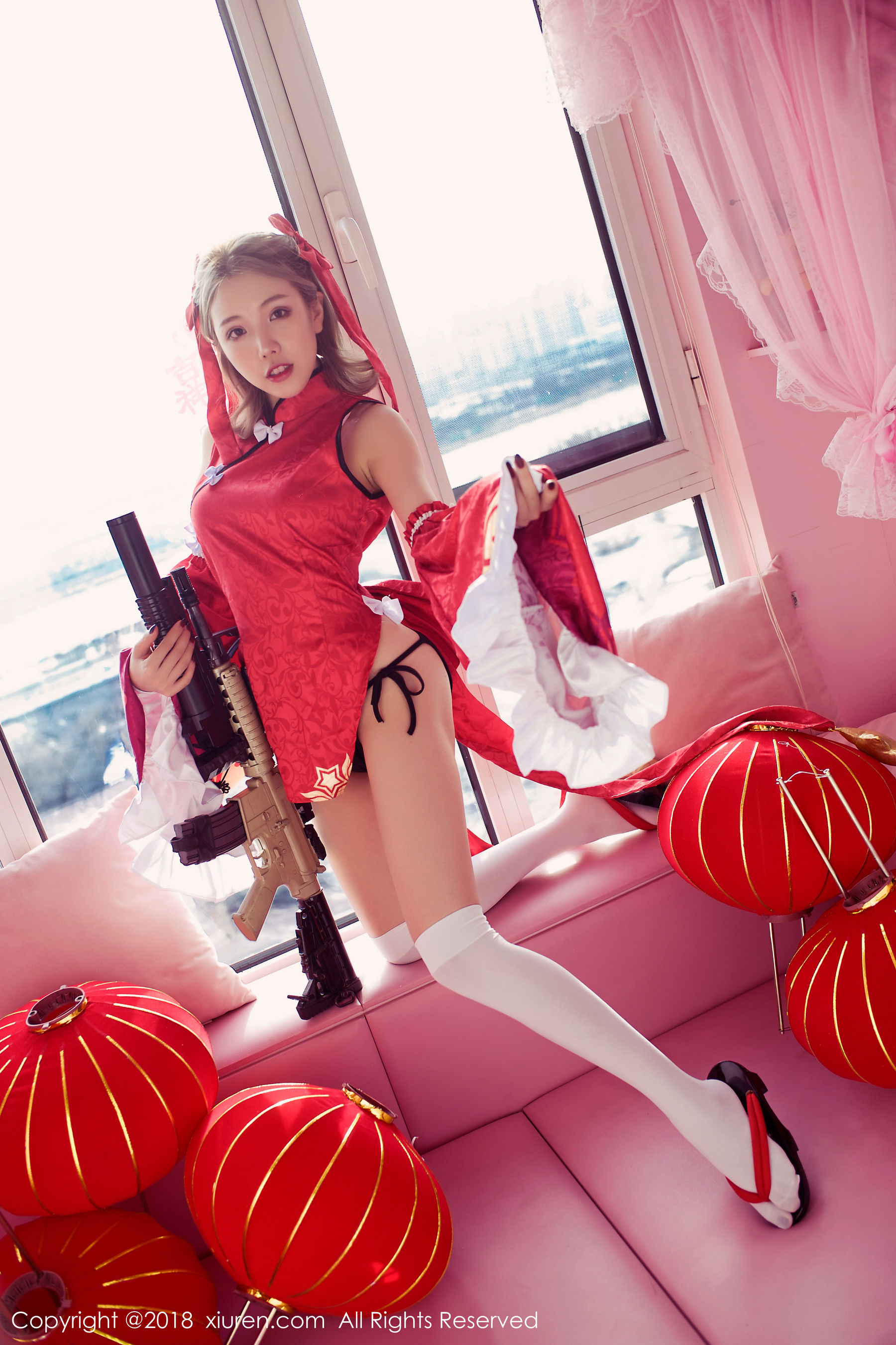 黄楽然《保鲜膜裹身+极品COS枪娘》 [秀人XiuRen] No.911_第4张