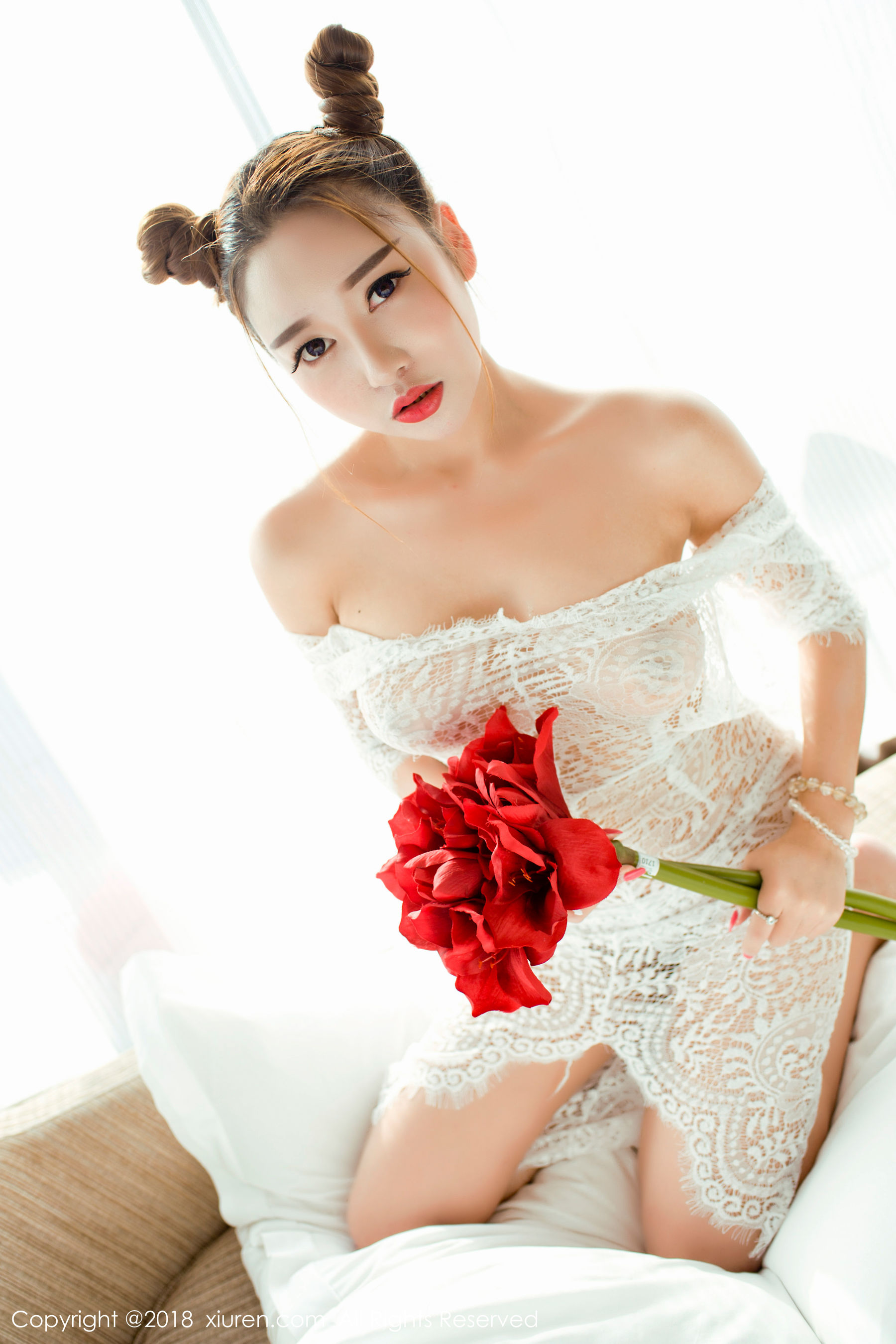 李梓熙《性感E罩杯巨乳美女》 [秀人网XIUREN] No.985_第5张