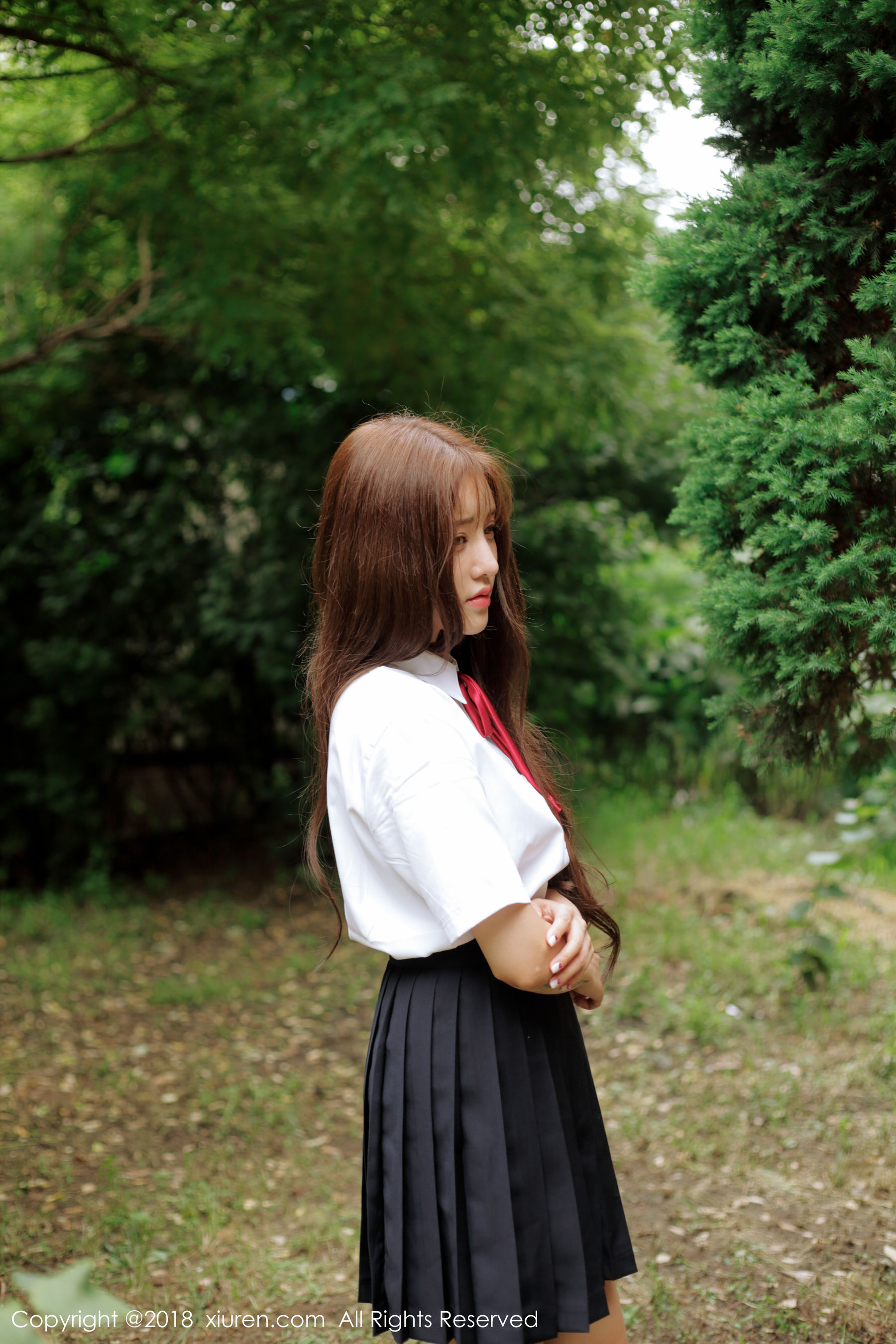 丹妮Danny《运动滑板人体抹油与浴室湿身》 [秀人XIUREN] No.994_第2张