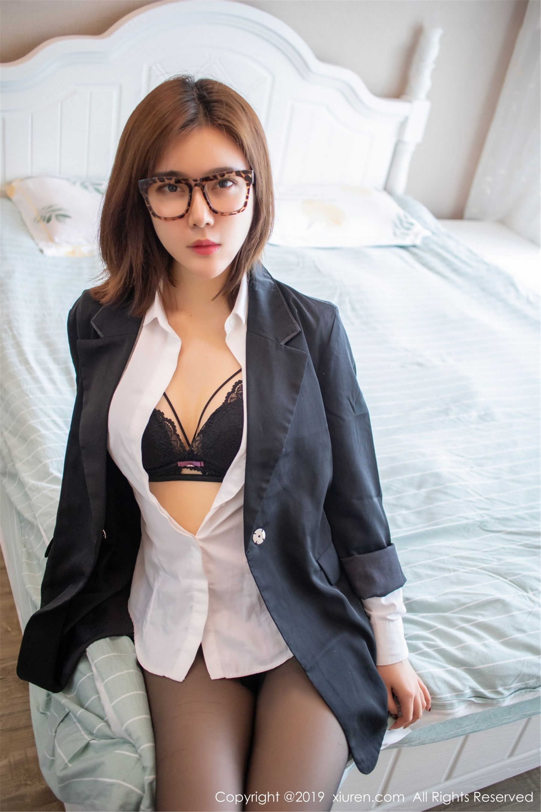 [秀人XIUREN] No.1439 Yomi悠蜜_第2张