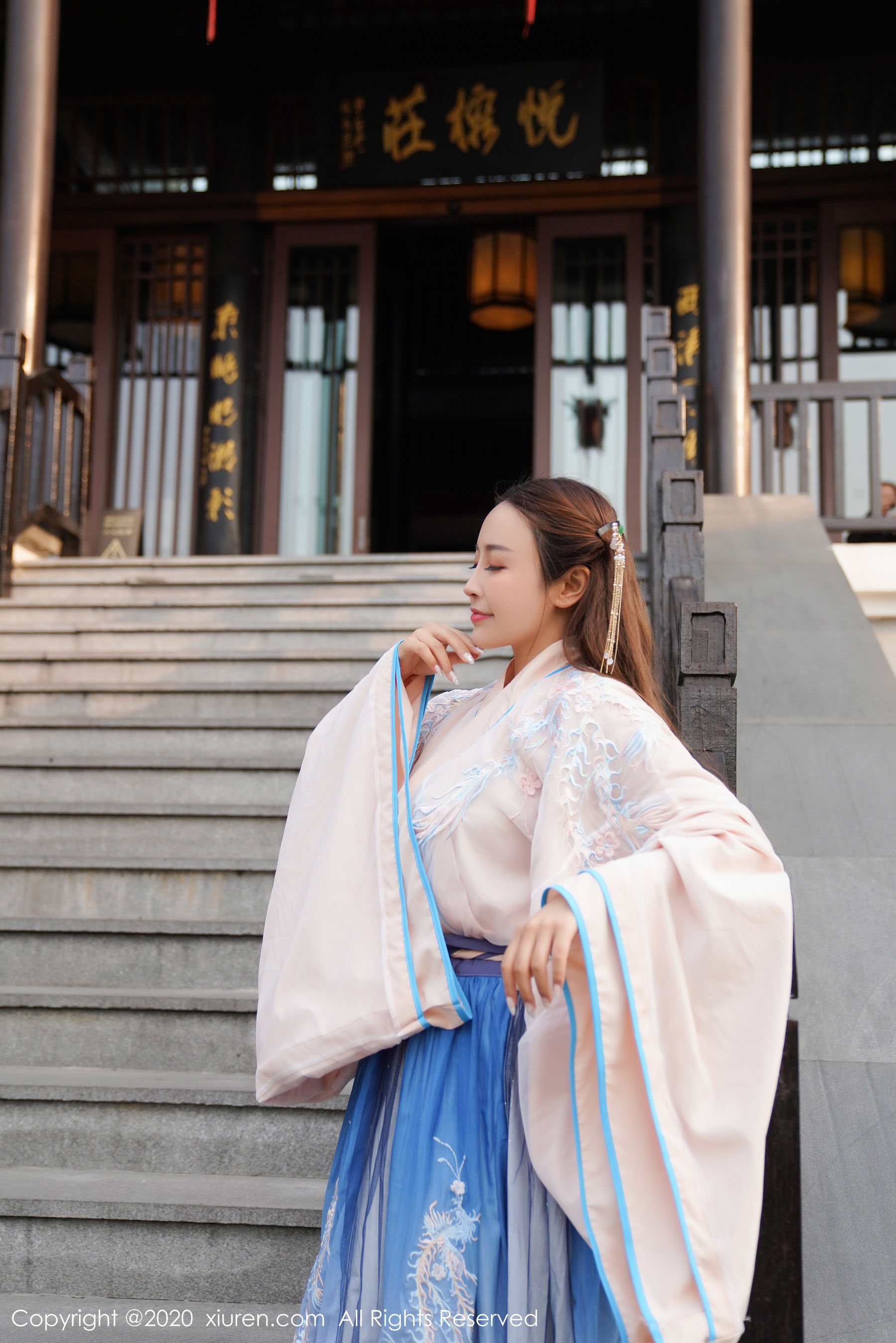 [秀人XIUREN] No.1983 周井空_第5张