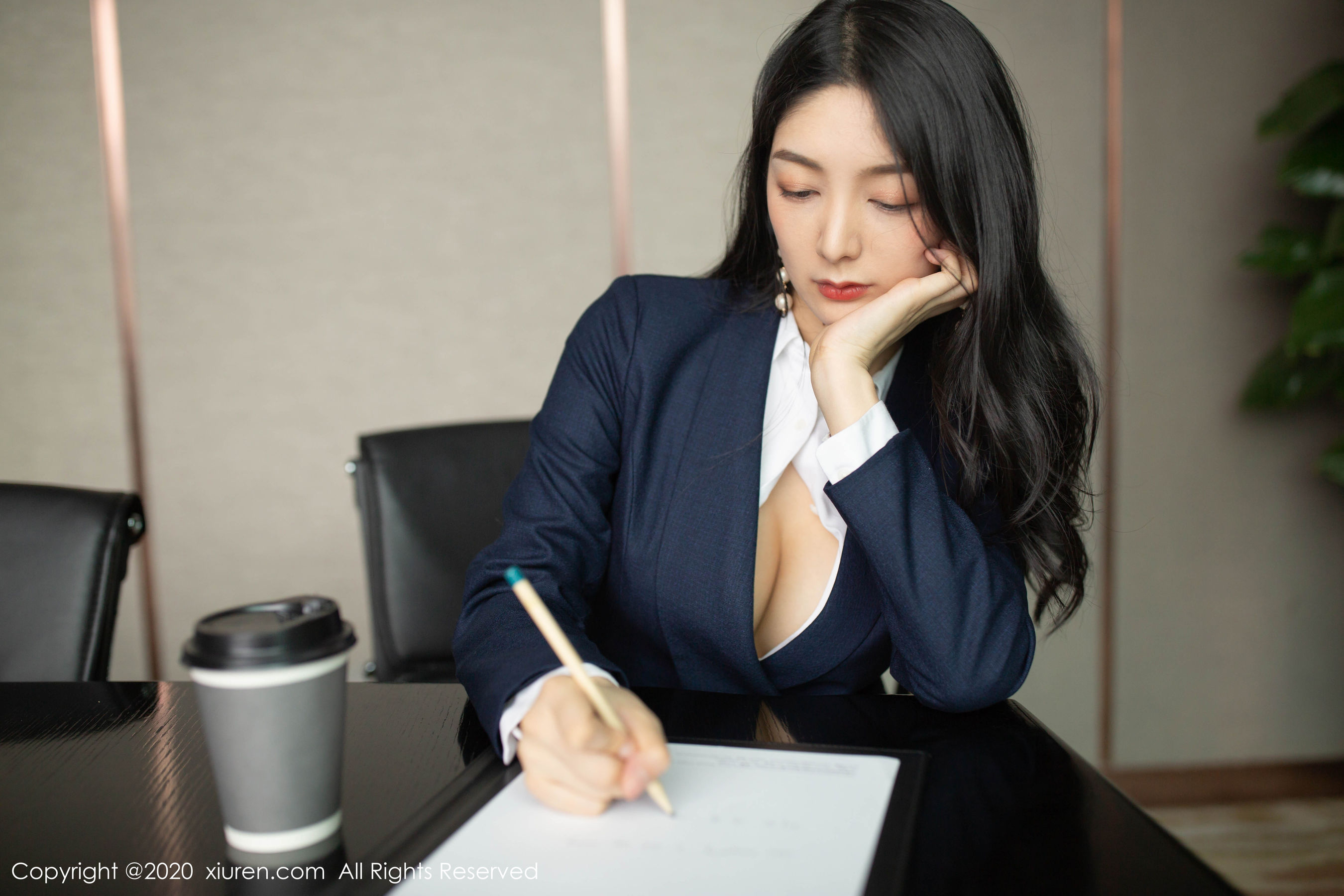 [秀人XIUREN] No.2056 Angela小热巴_第3张