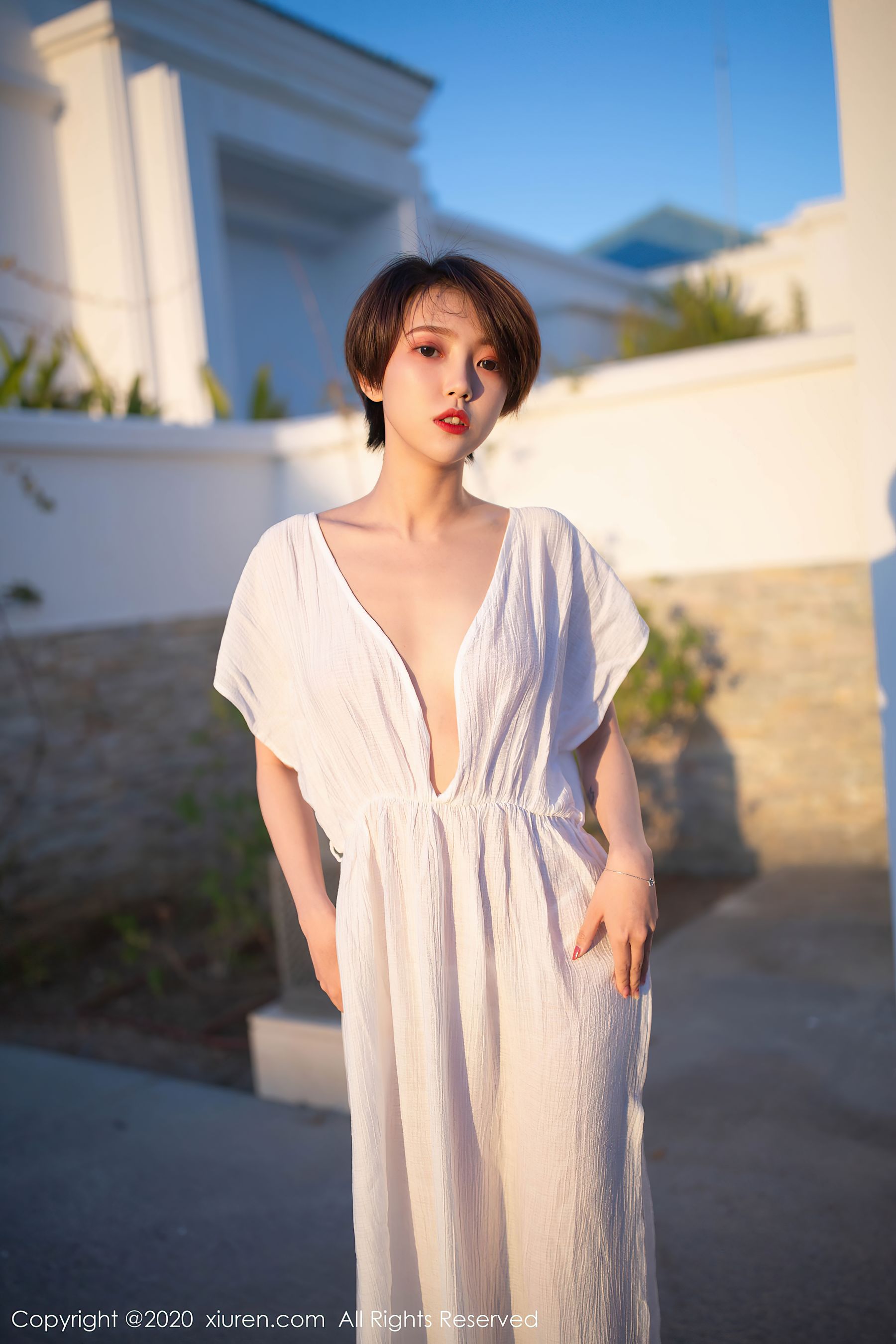 [秀人XiuRen] No.2405 冯木木LRIS_第1张