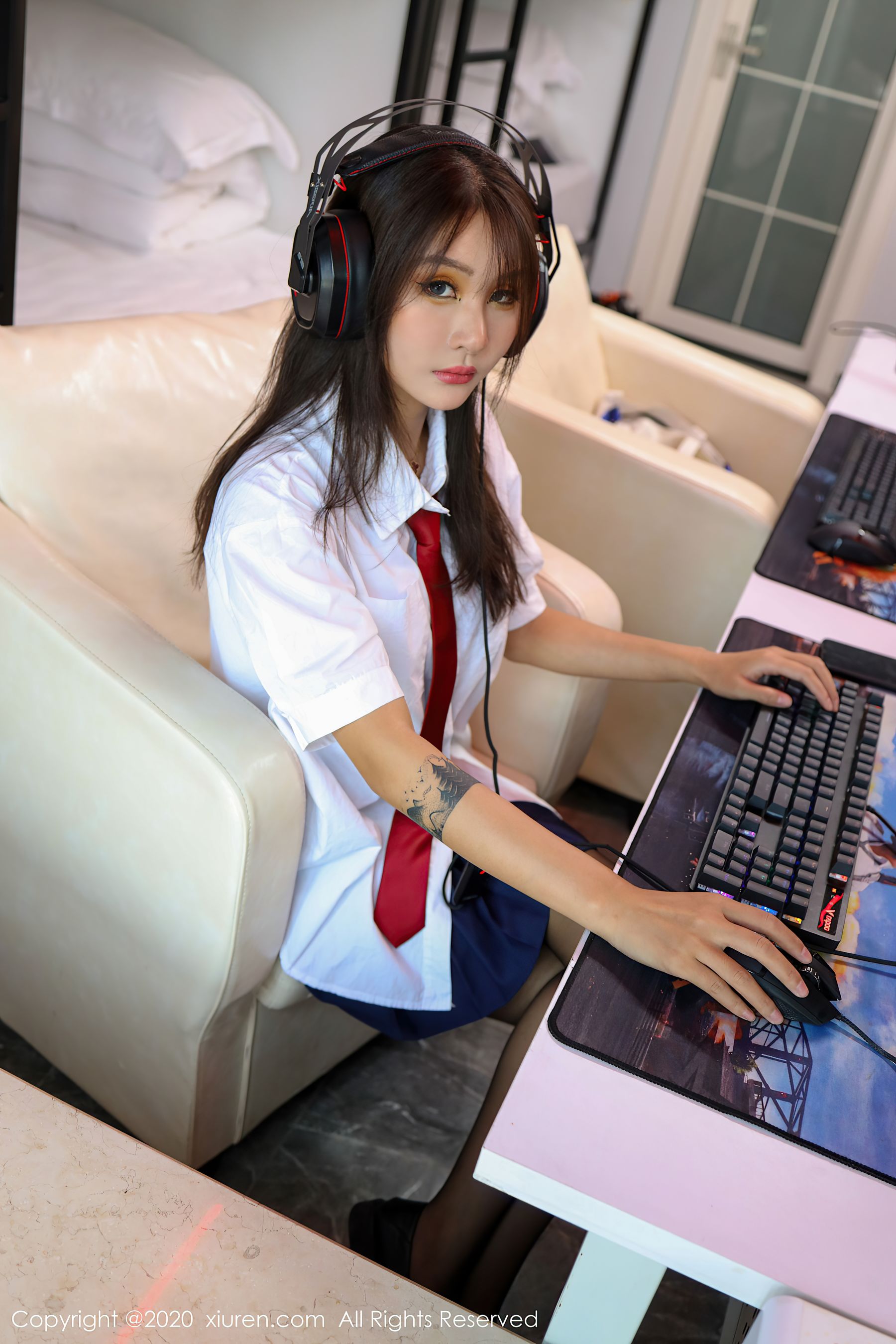 [秀人XiuRen] No.2461 Emily顾奈奈_第1张